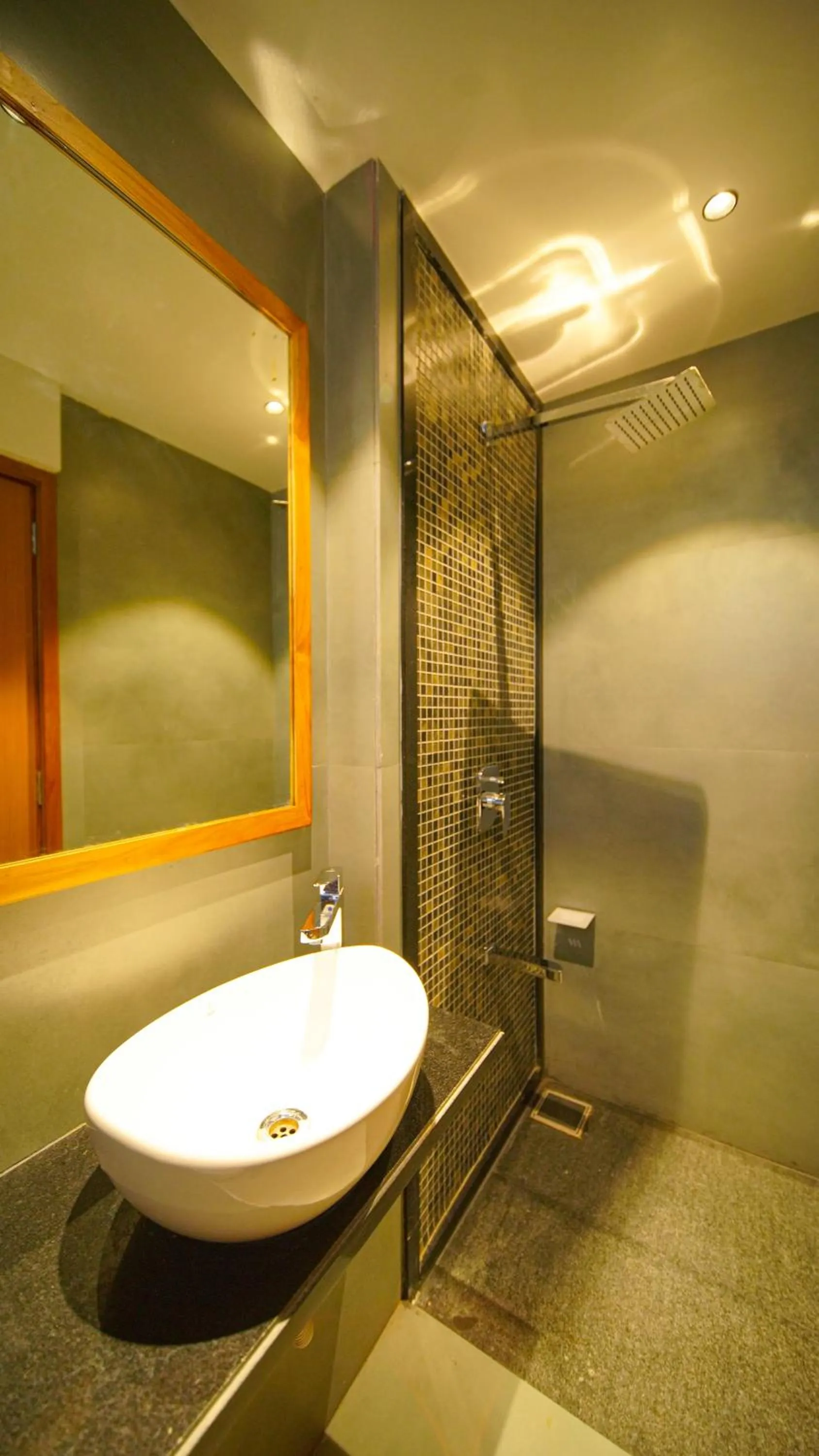 Shower in Hotel Nova Boutique