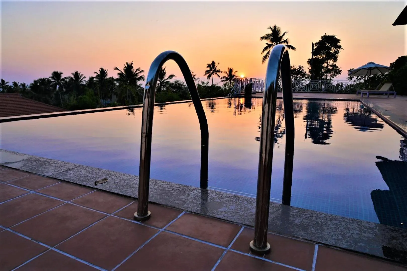 Swimming pool in Aadisaktthi Leisure Resort, Kovalam