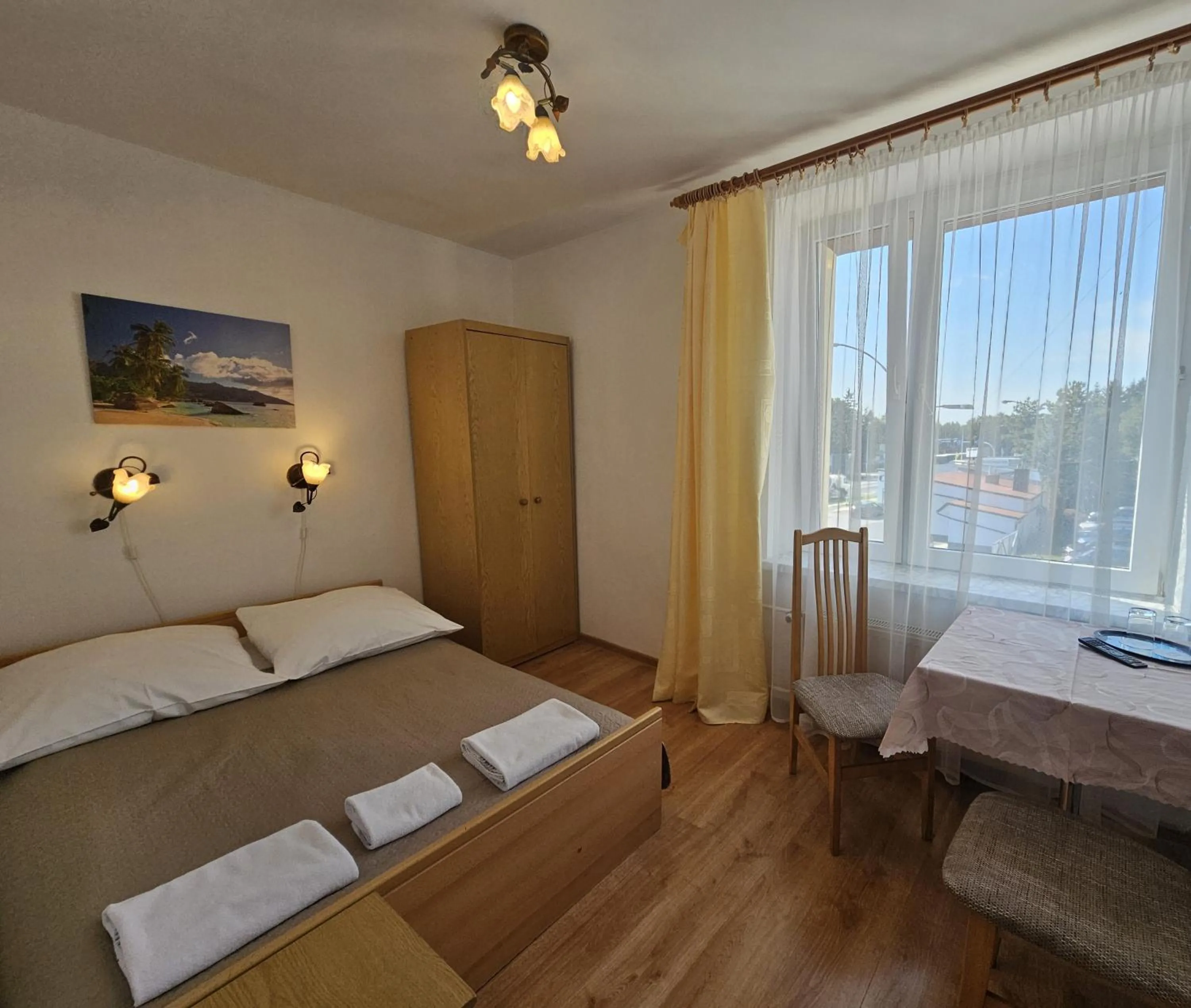 Bed in Hotel Eden 24h