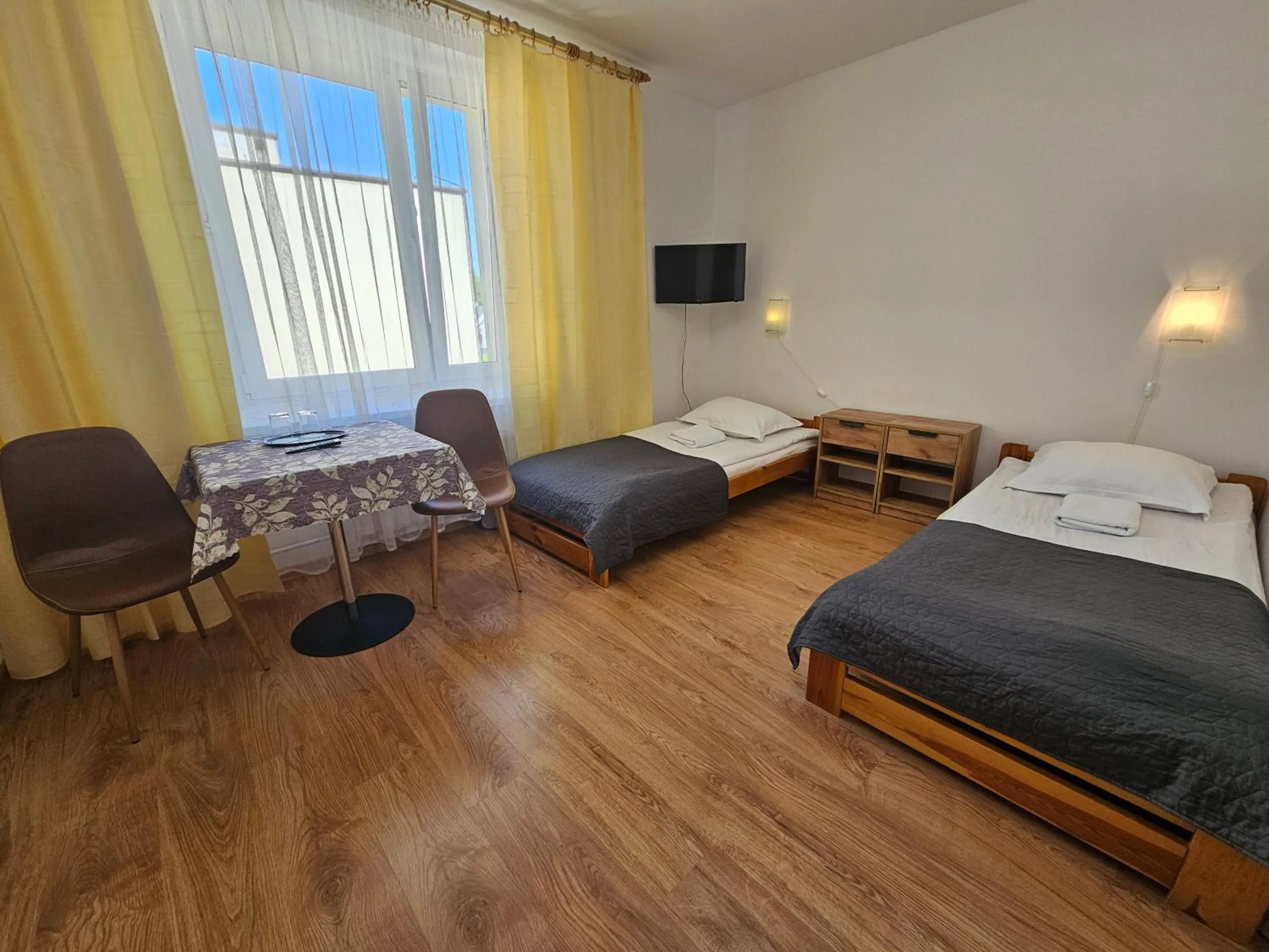 Bed in Hotel Eden 24h