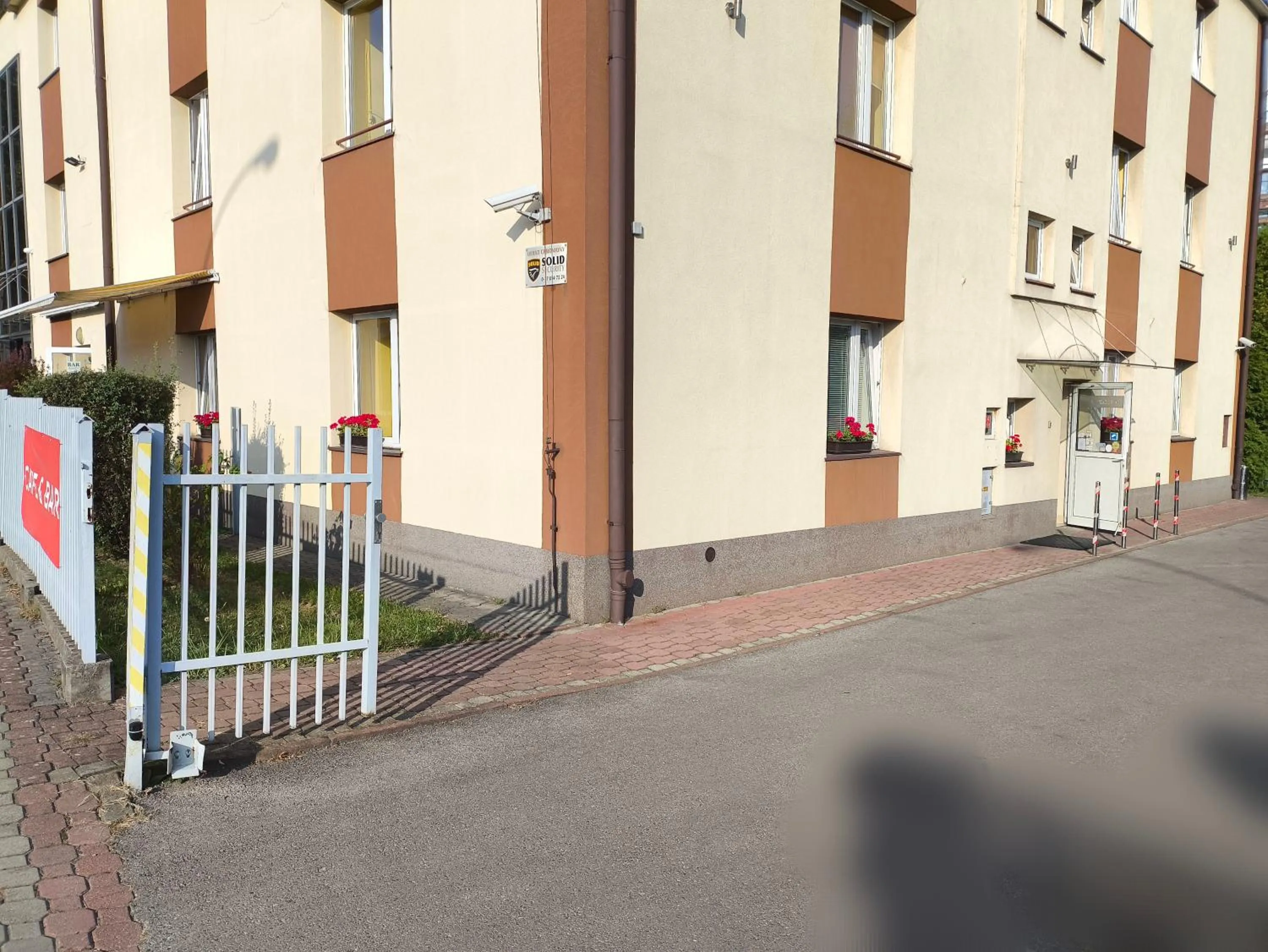 Property building in Hotel Eden 24h