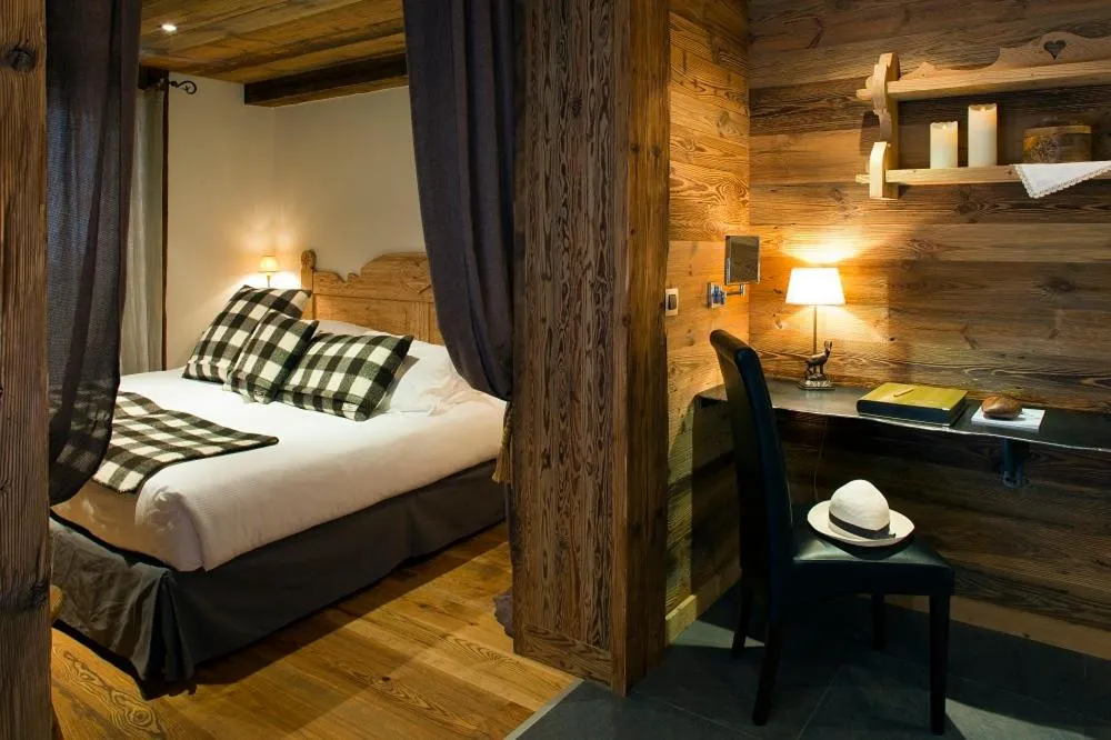 Bed in Chalet-Hôtel Hermitage