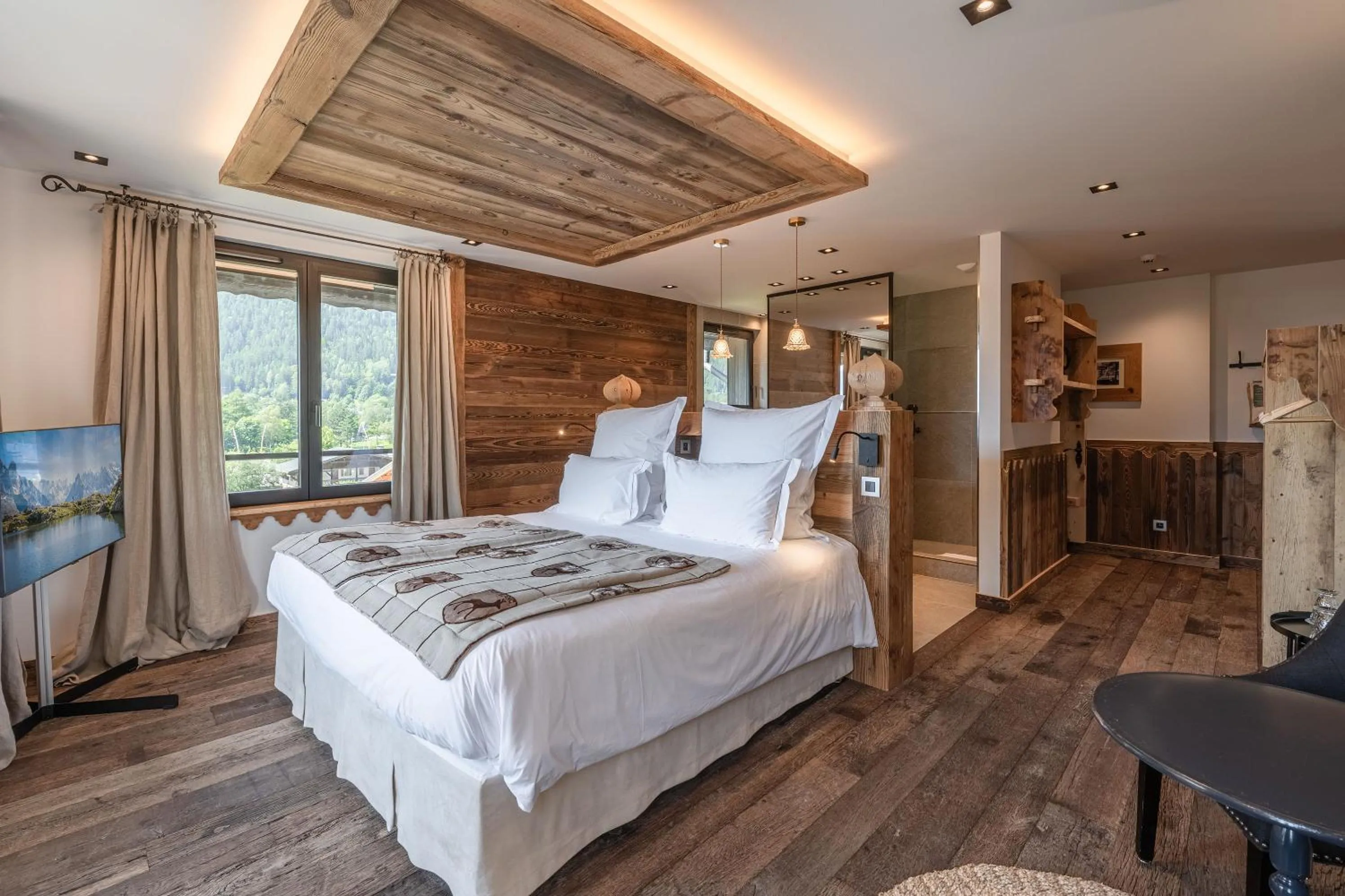Bed in Chalet-Hôtel Hermitage