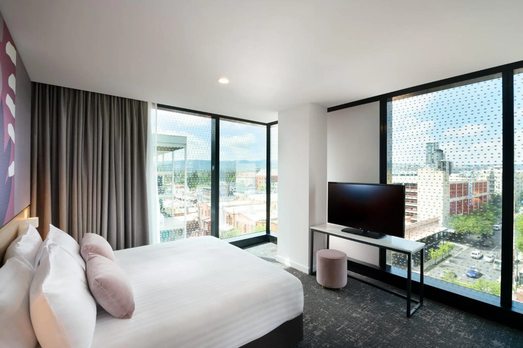 Photo of the whole room, Bed in Crowne Plaza Adelaide by IHG