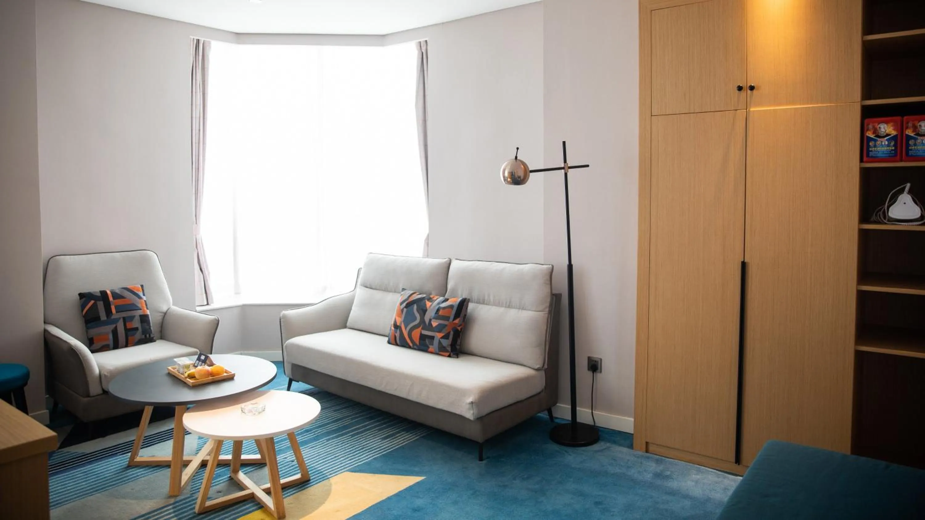 Photo of the whole room, Seating Area in Holiday Inn Express Linyi West, an IHG Hotel