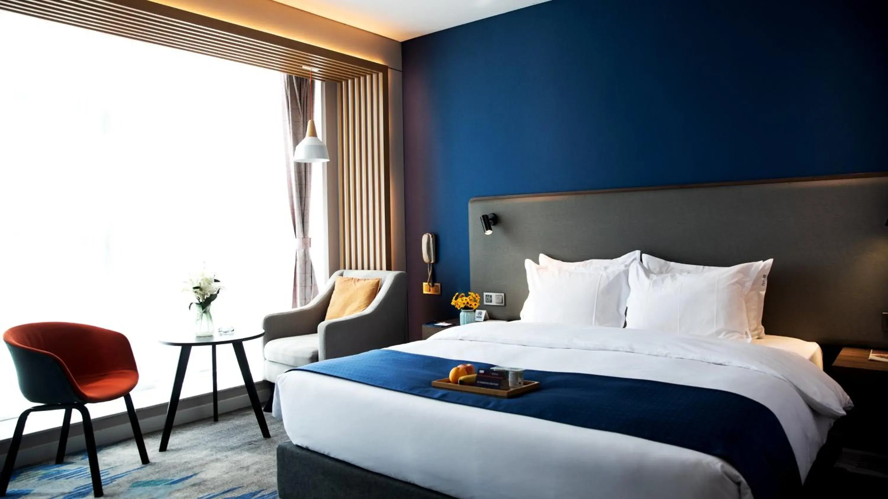 Standard King Room - Disability Access in Holiday Inn Express Linyi West, an IHG Hotel Standard King Room - Disability Access in Holiday Inn Express Linyi West, an IHG Hotel