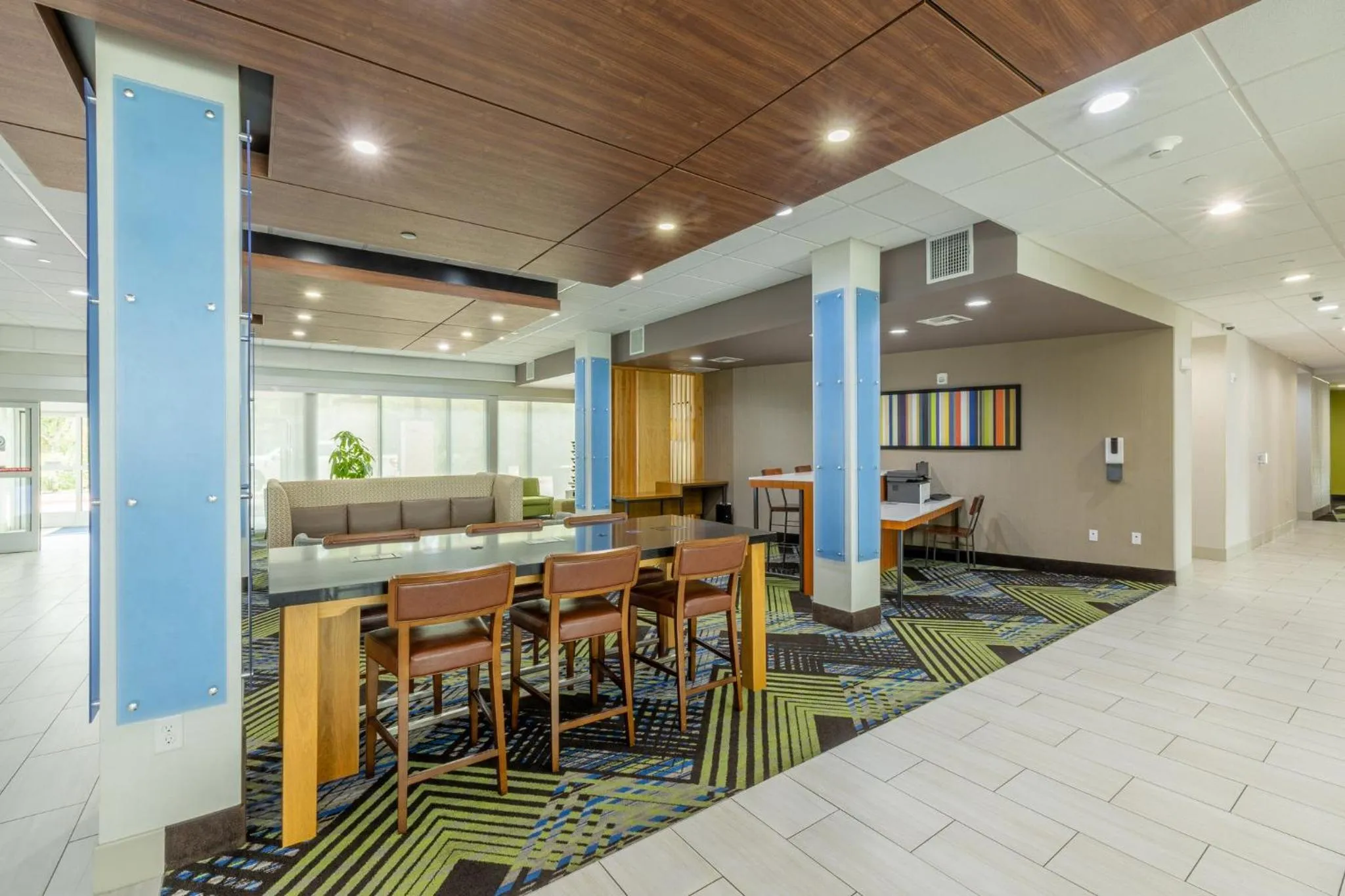 Property building in Holiday Inn Express & Suites Lindale - Tyler by IHG