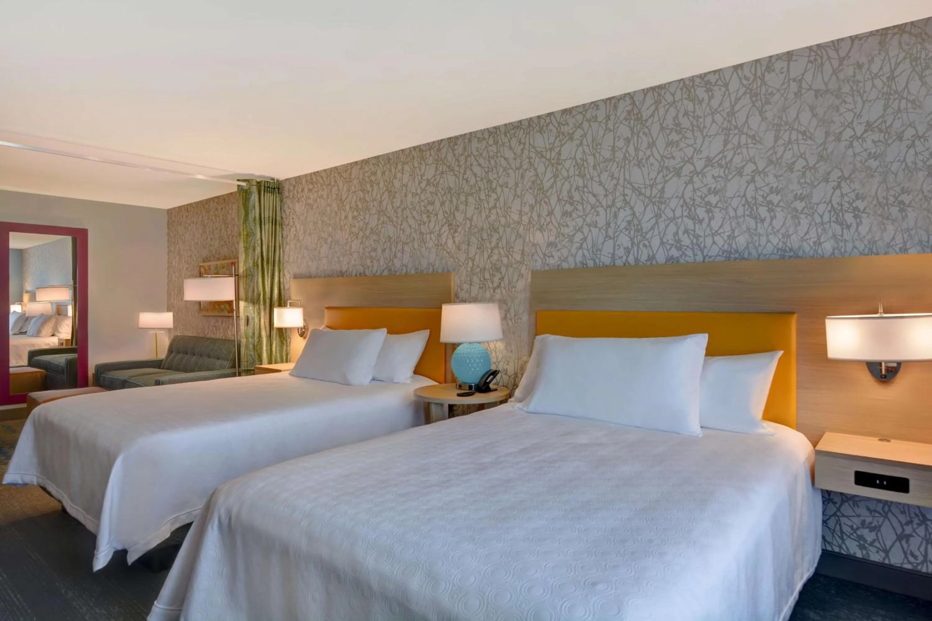 Bed in Home2 Suites Williston Burlington, Vt