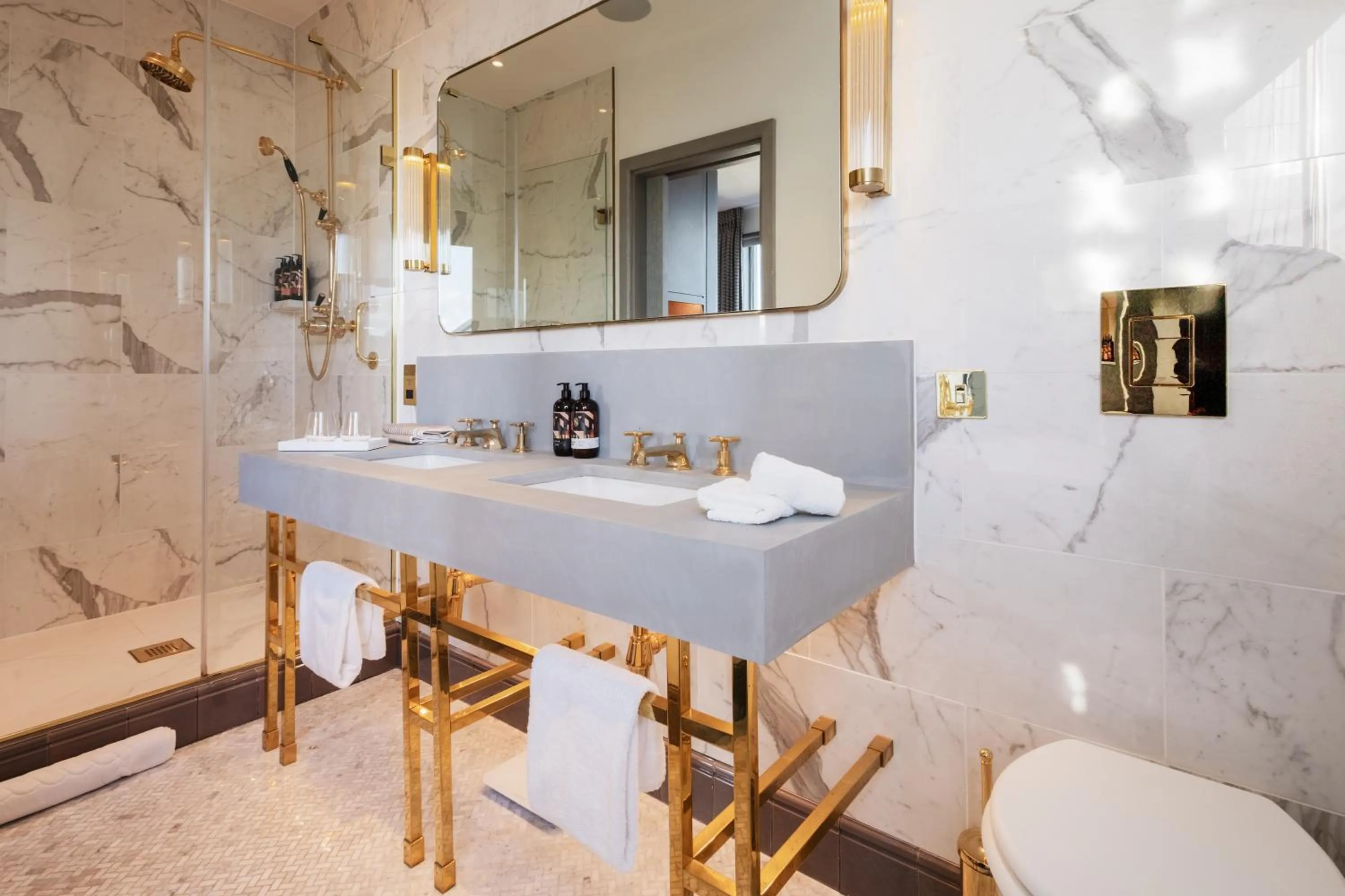 Bathroom in Hart Shoreditch Hotel London, Curio Collection by Hilton