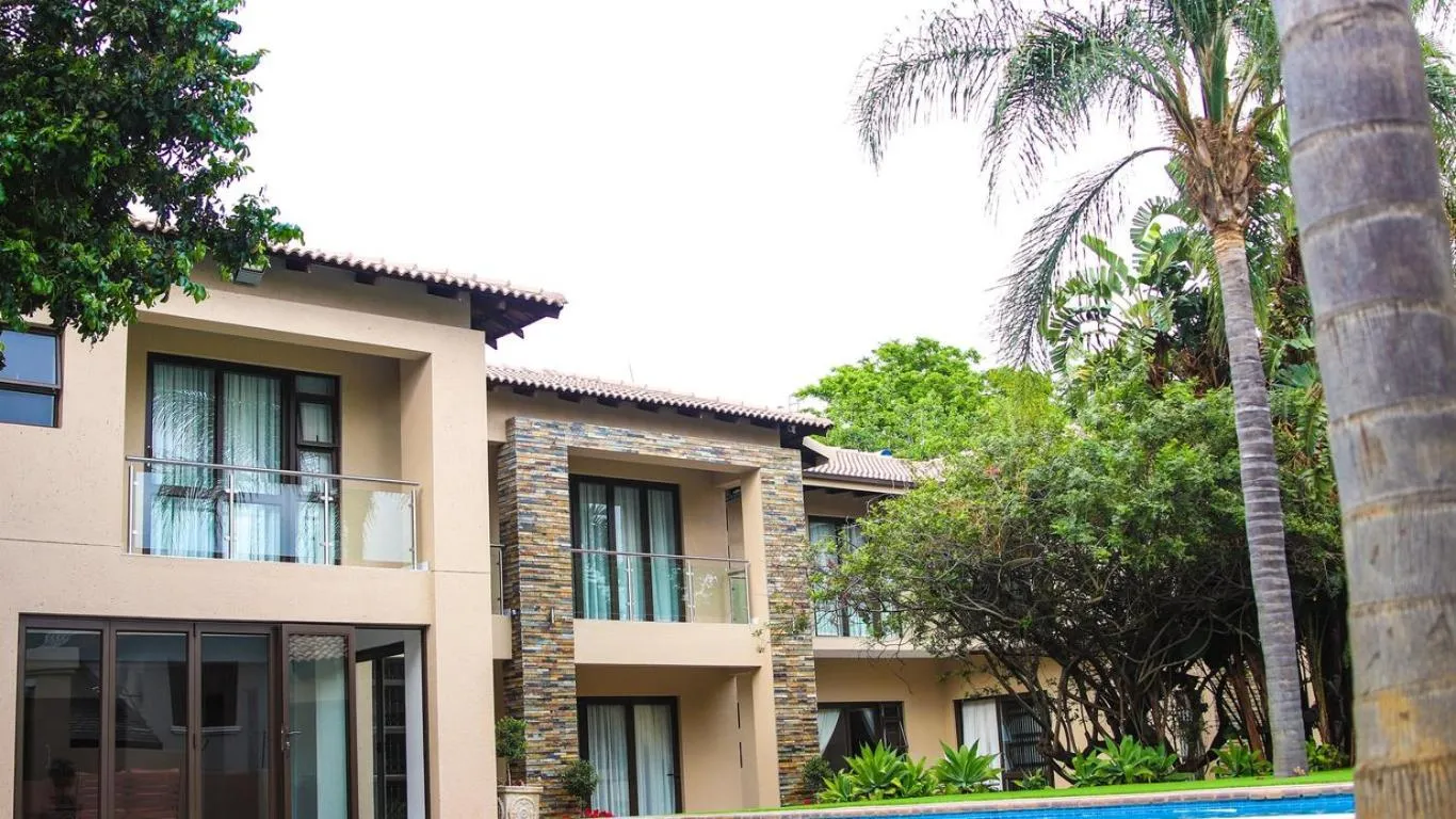 Property building in Letsatsing Lodge