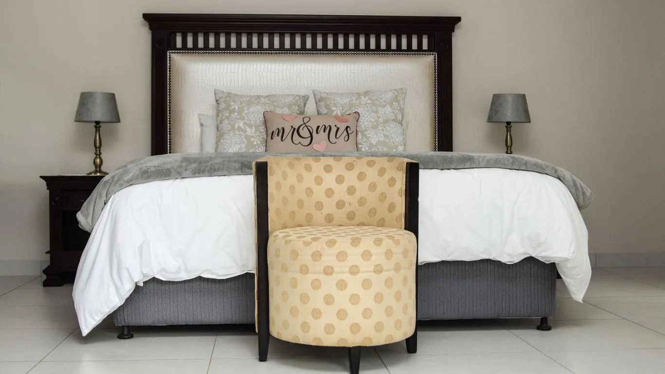 Bed in Letsatsing Lodge