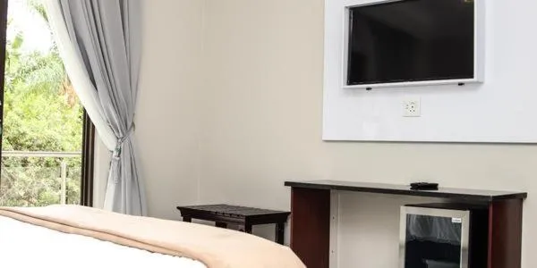 TV and multimedia, Bed in Letsatsing Lodge