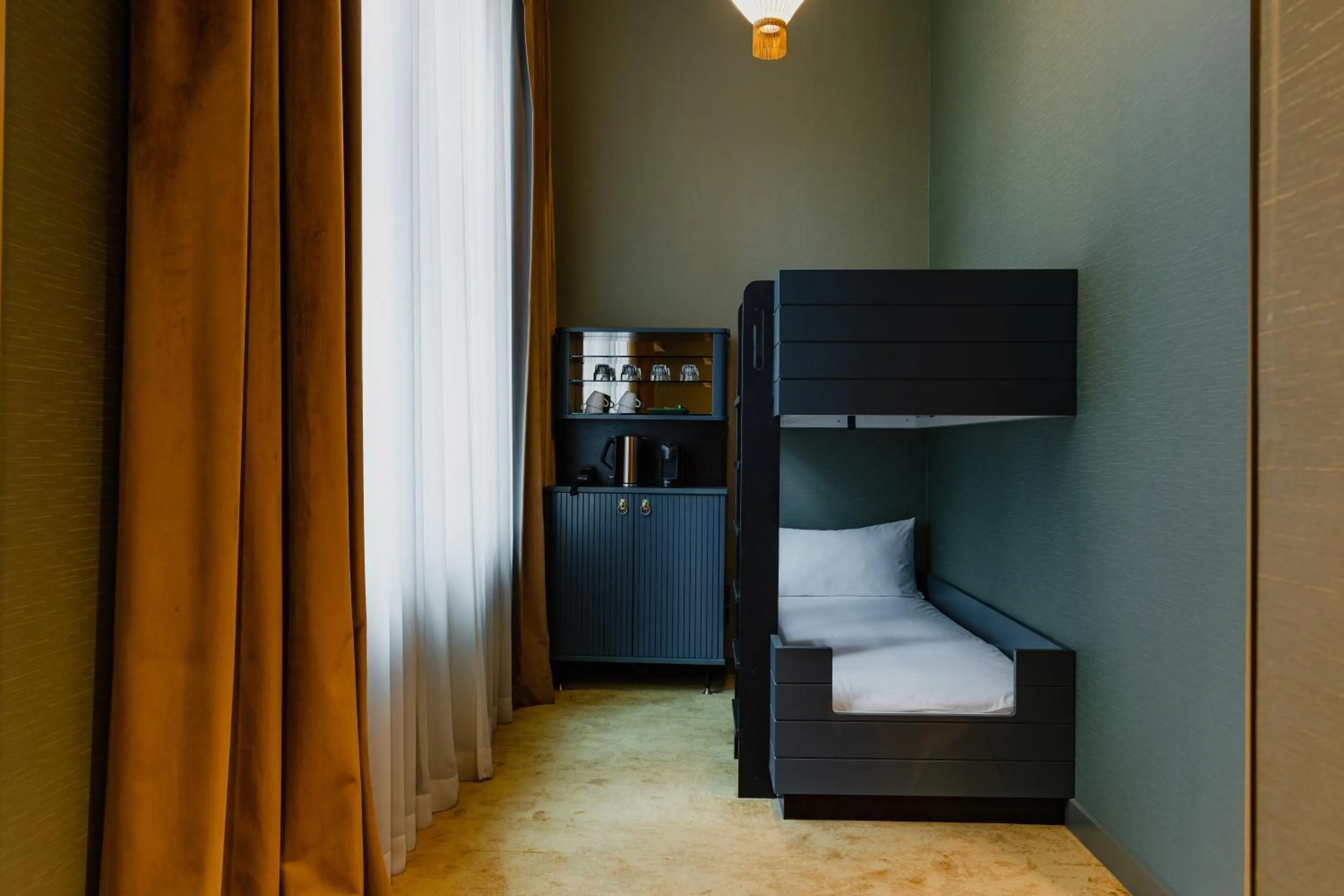 Bedroom, Bed in Hotel Mai Amsterdam