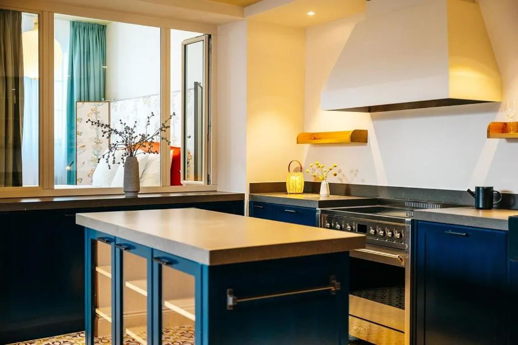Kitchen or kitchenette in Luxury Residences by Widder Hotel