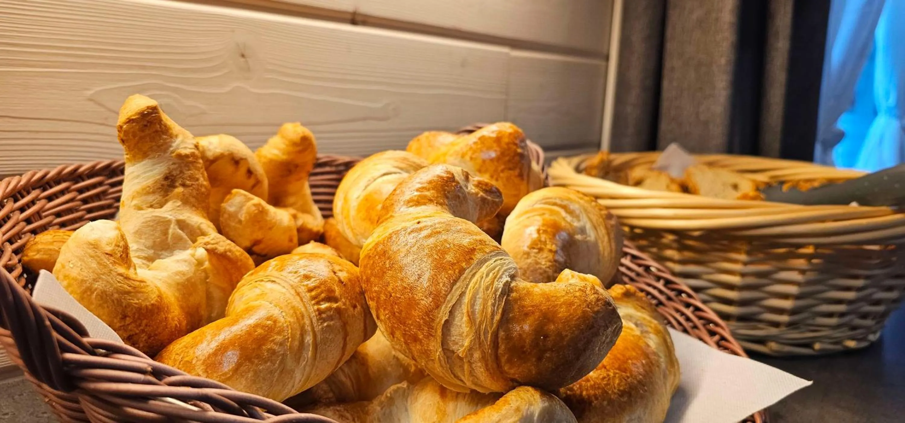 Breakfast in Brit Hotel Essentiel Albi Parc des Expos