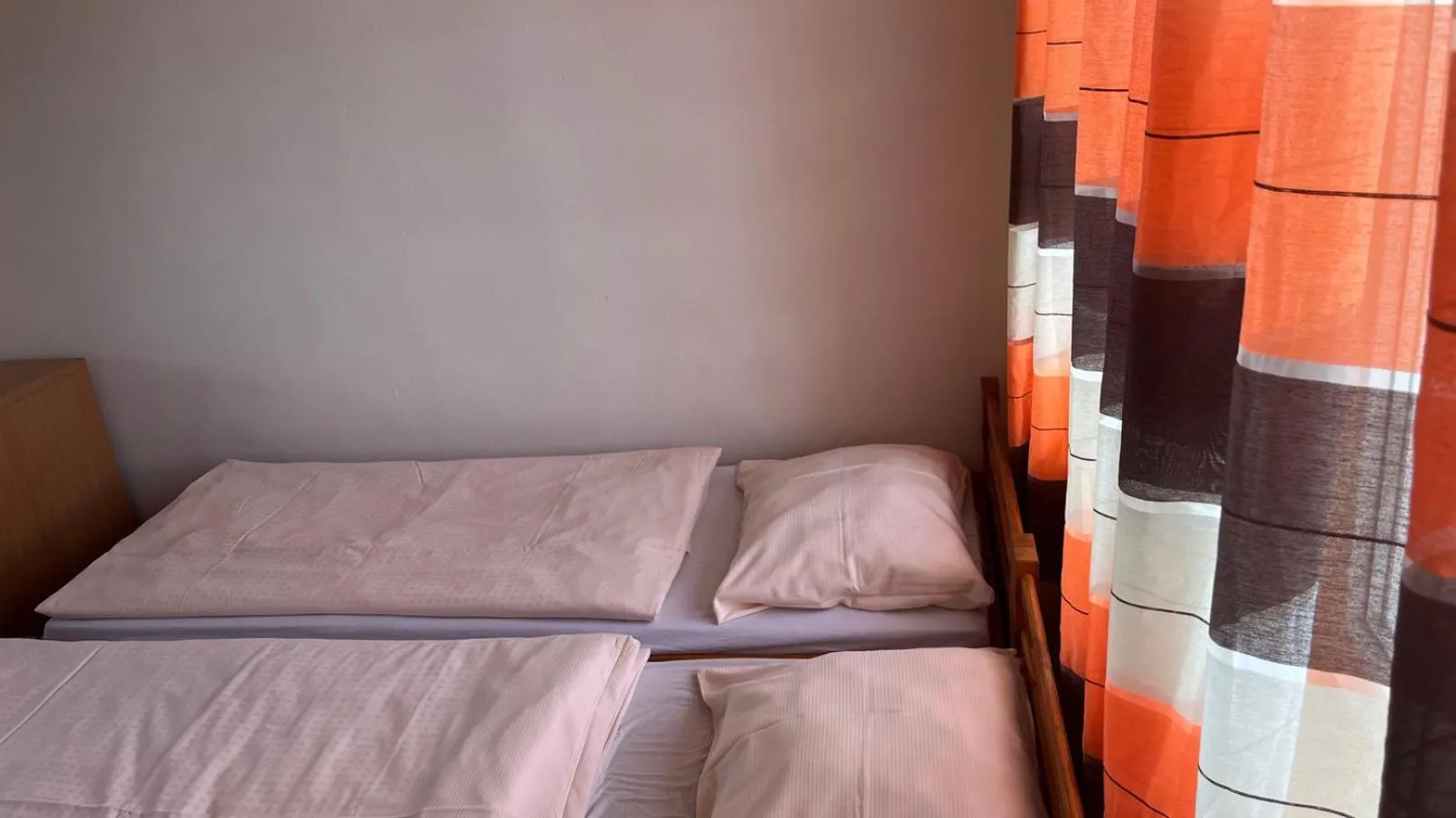 Manuela Ifjúsági Hotel