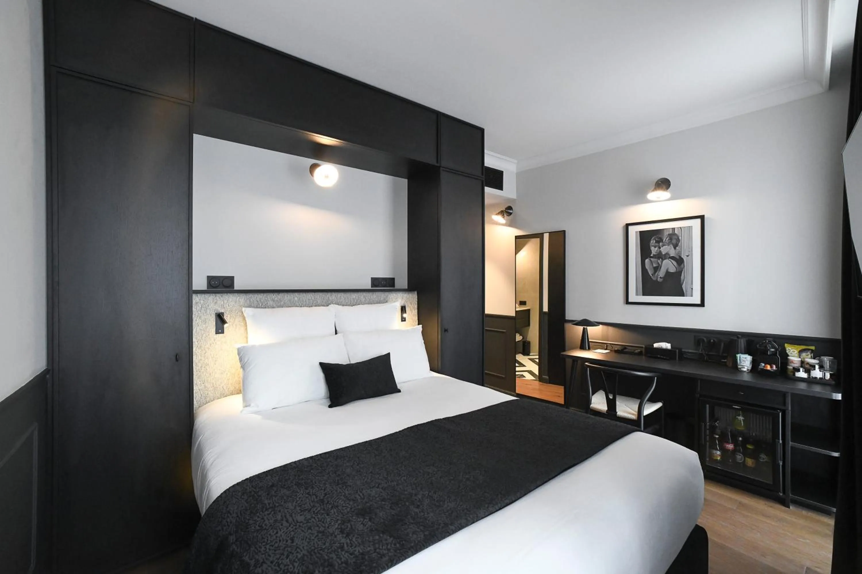 Photo of the whole room, Bed in Grand Hôtel Du Parc - Teritoria