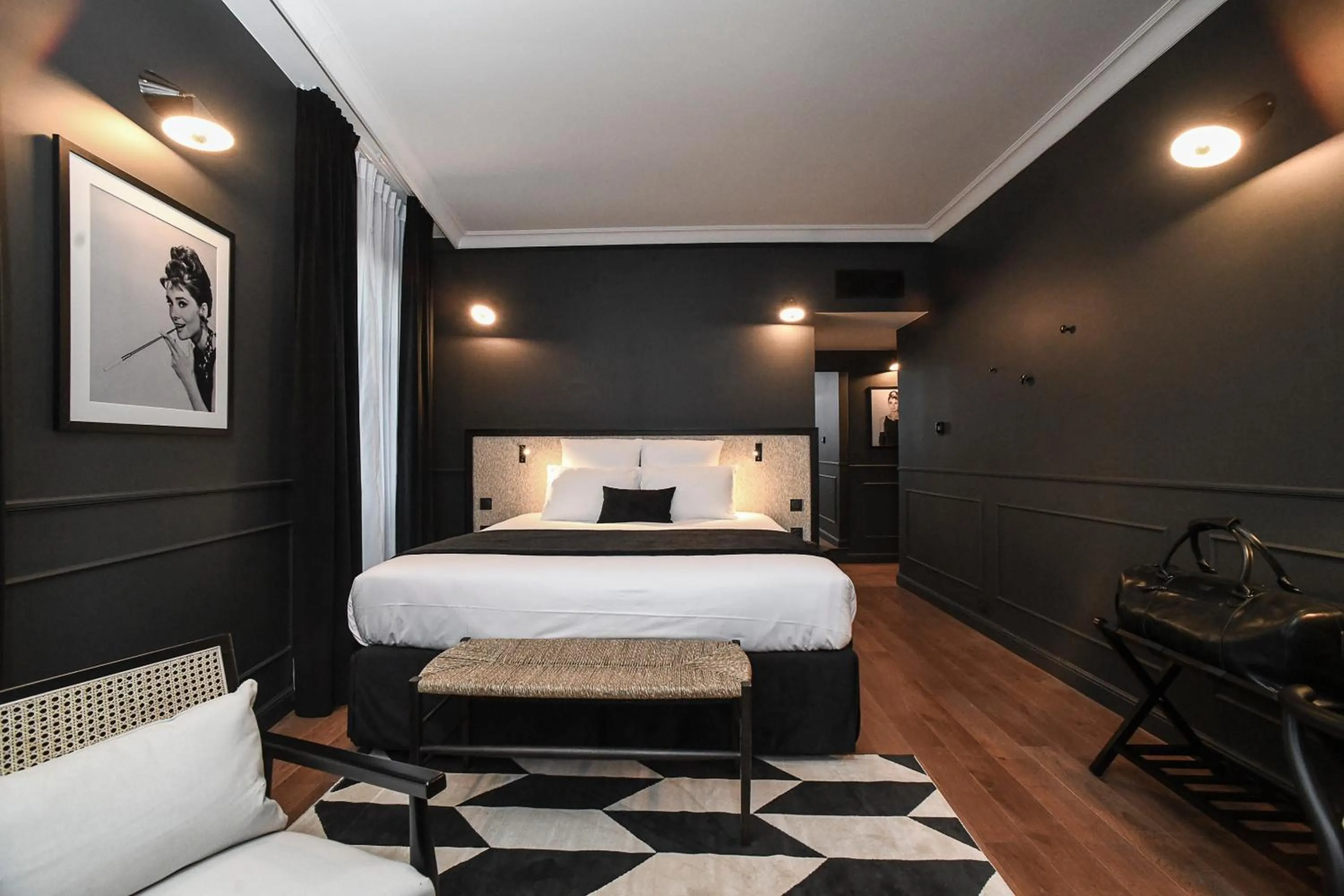 Bedroom, Bed in Grand Hôtel Du Parc - Teritoria