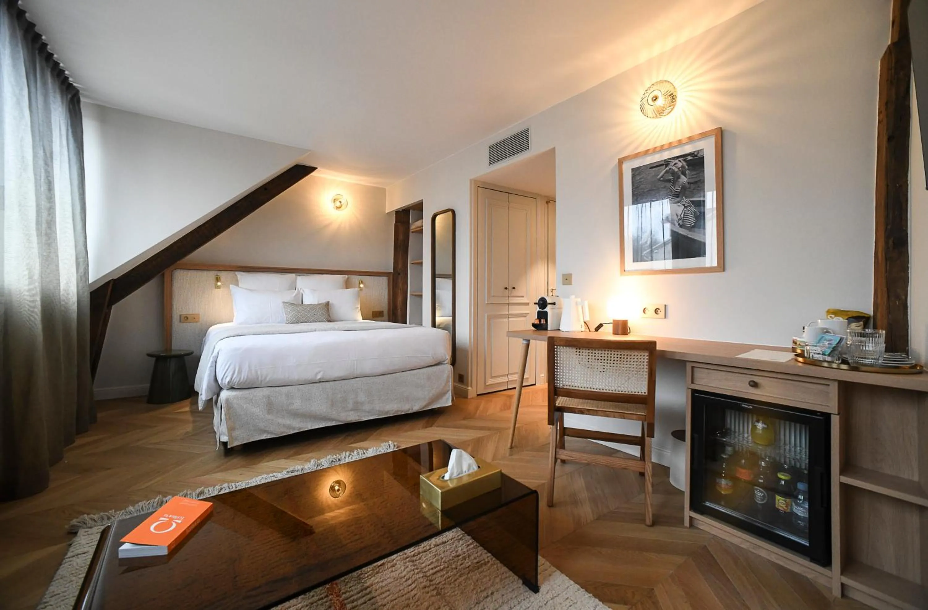 Bedroom, Bed in Grand Hôtel Du Parc - Teritoria