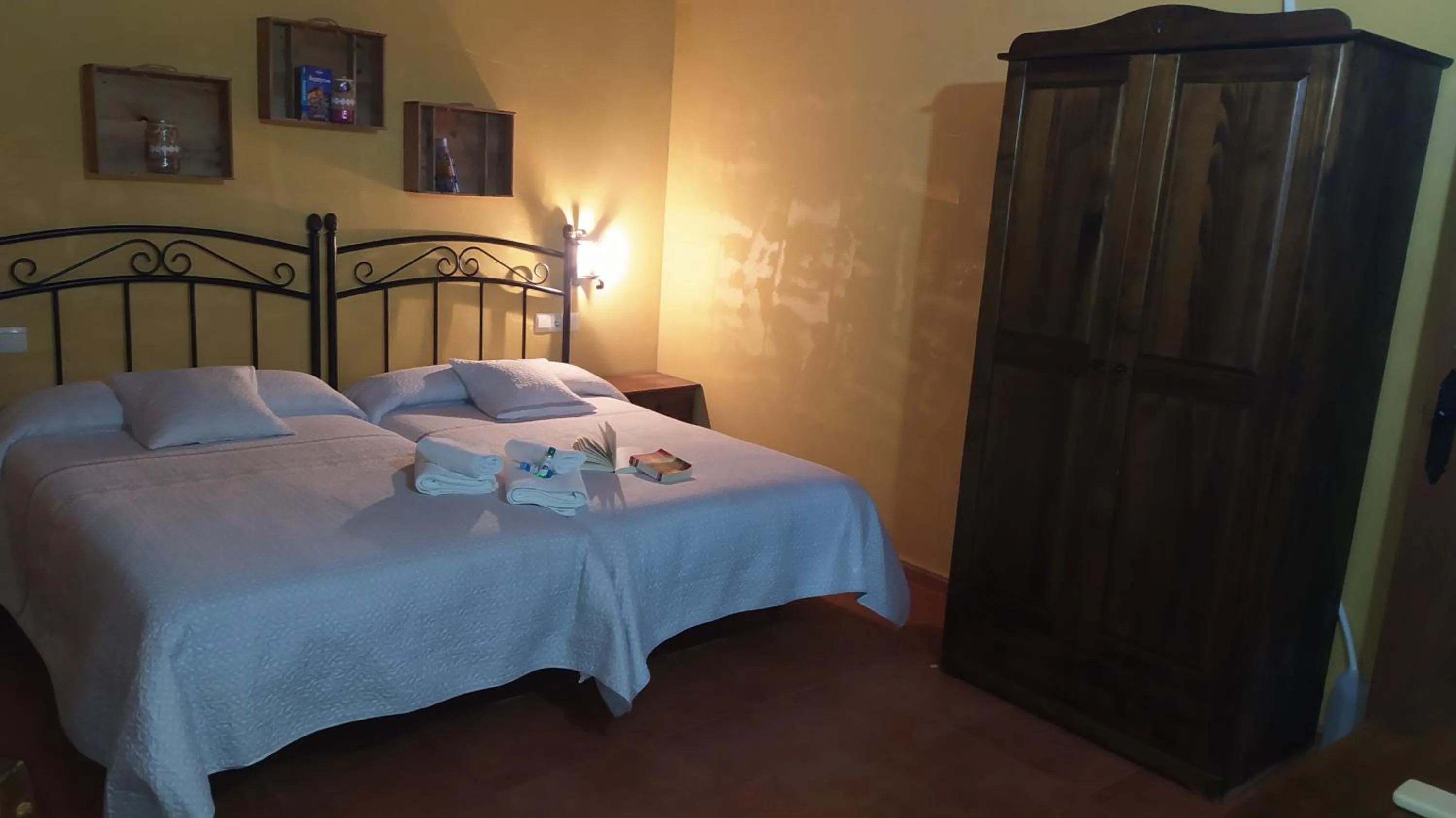 Bedroom, Bed in Cortijo Molino los Justos