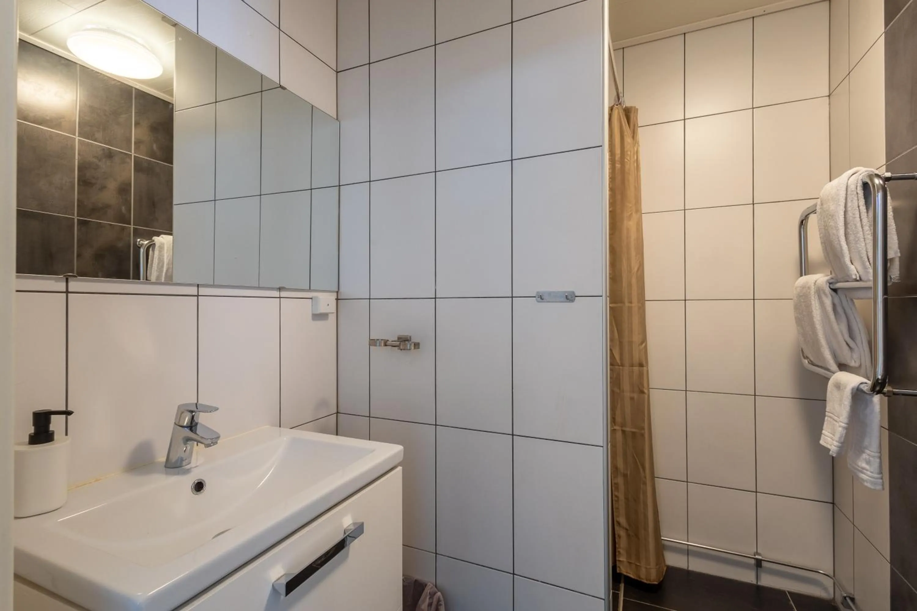 Shower in Halmstad Hotel Apartments