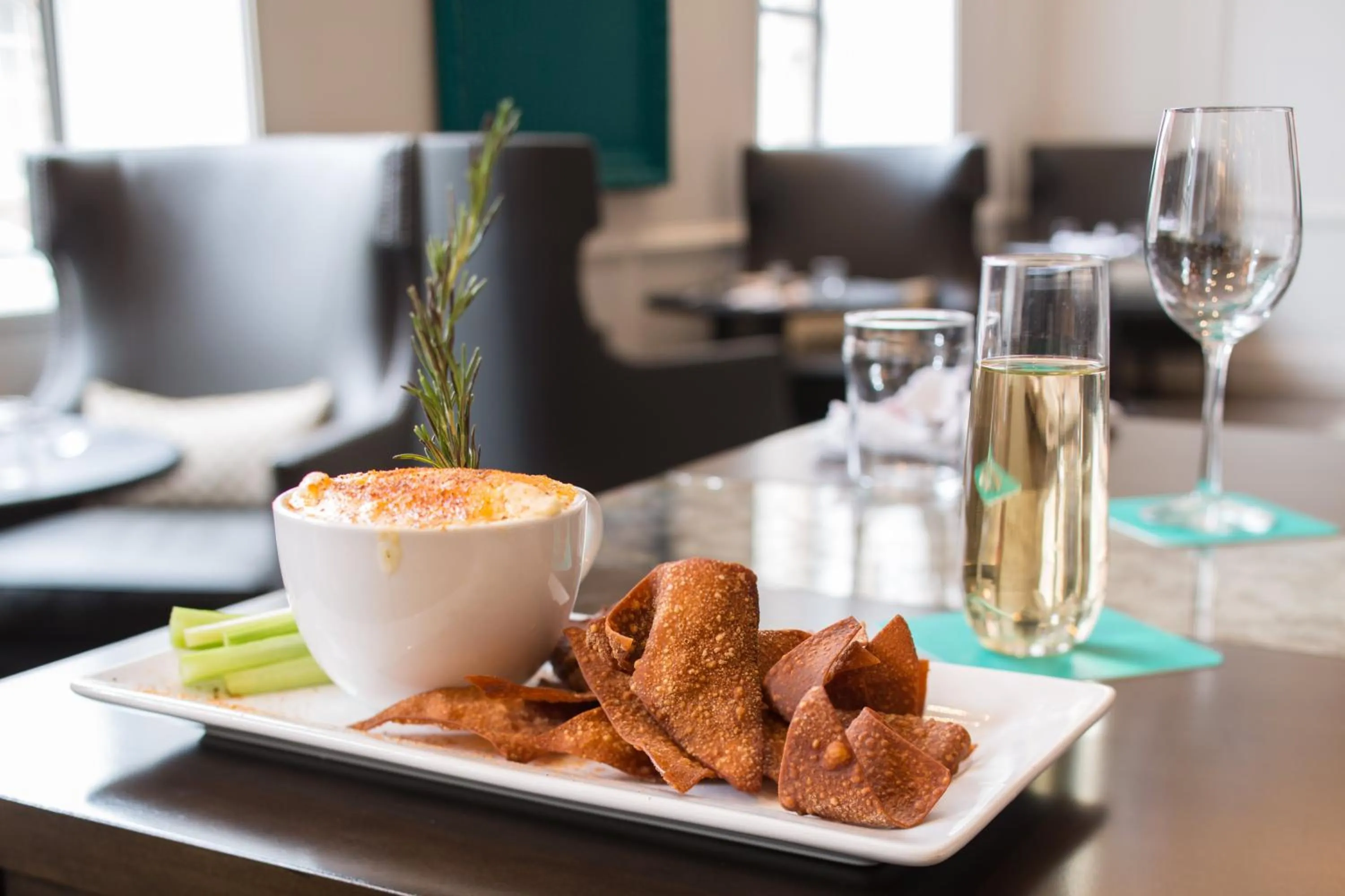 Restaurant/places to eat in Hotel Indigo Baltimore Downtown by IHG