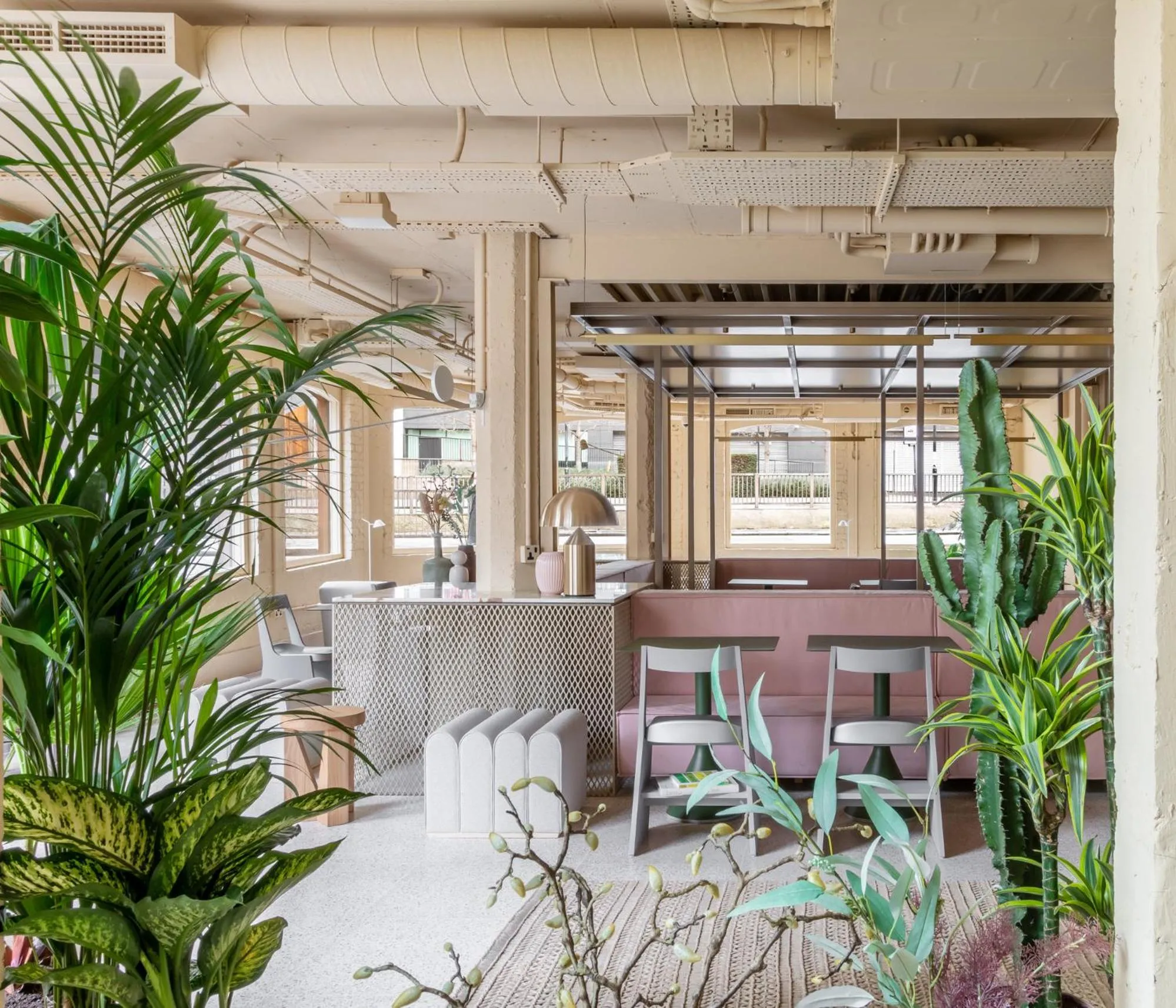 Restaurant/places to eat in Locke at Broken Wharf