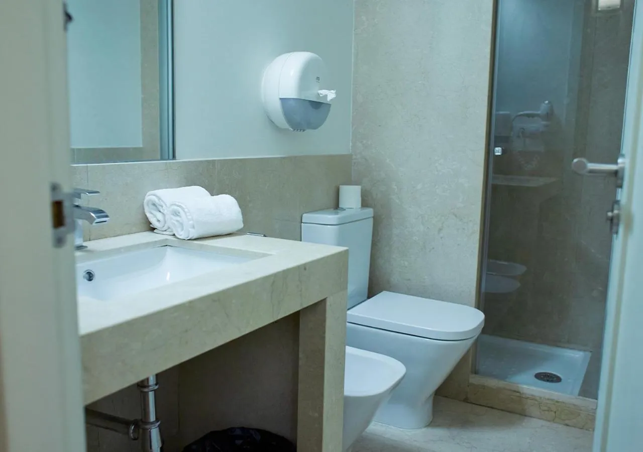 Shower in ISA Granada