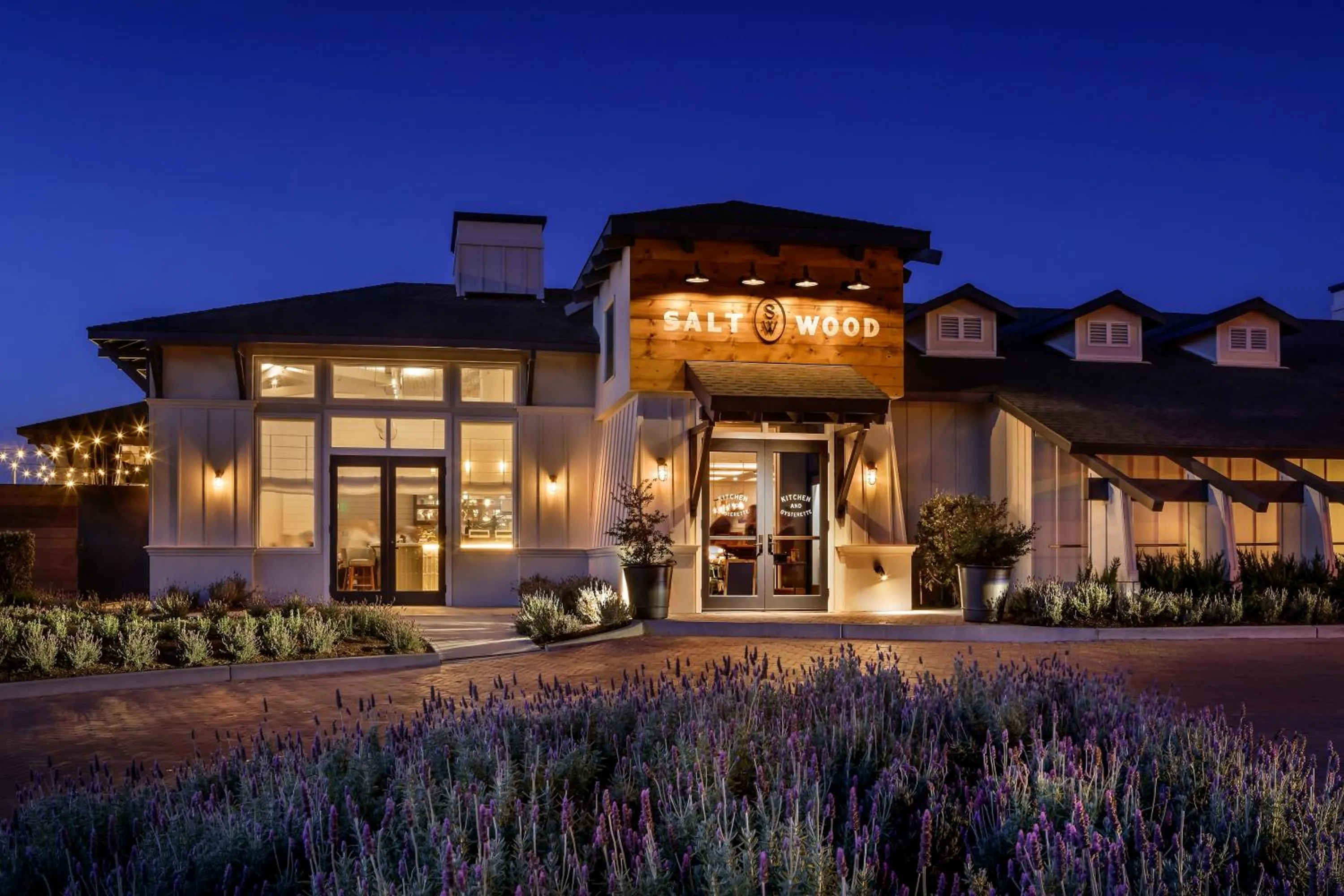 Restaurant/places to eat in Sanctuary Beach Resort