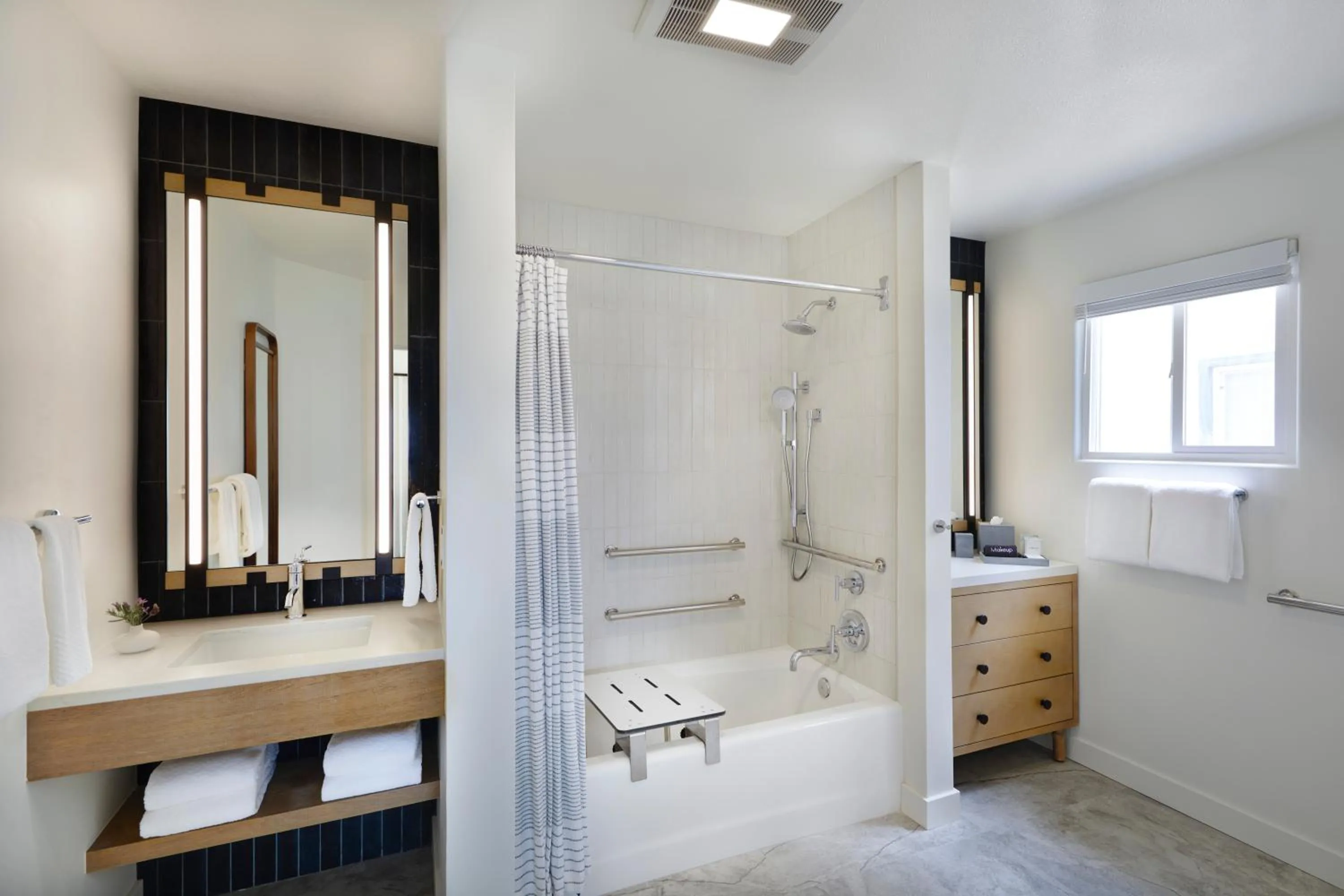 Bathroom in Sanctuary Beach Resort