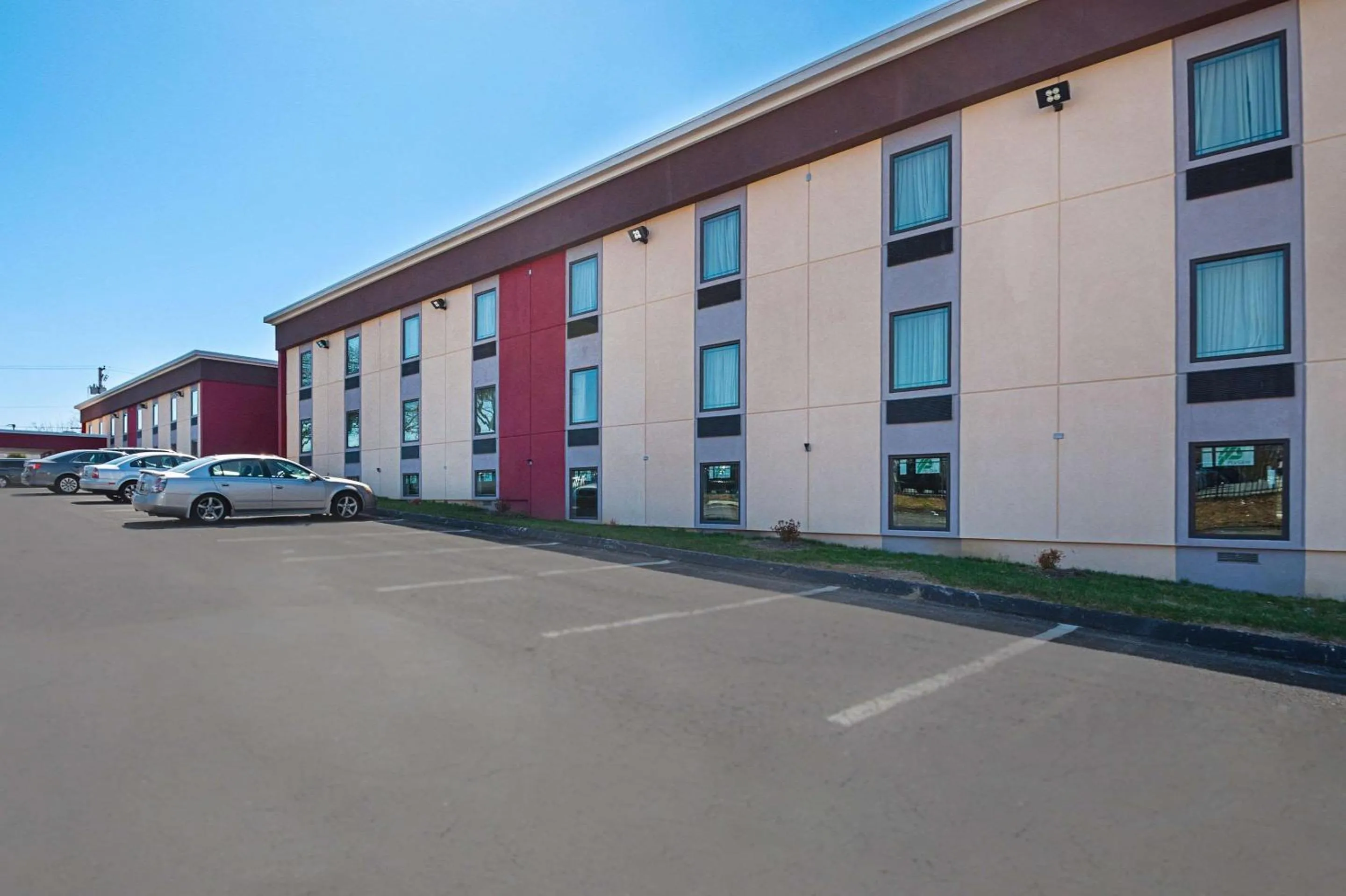 Property building in Quality Inn Near Pimlico Racetrack