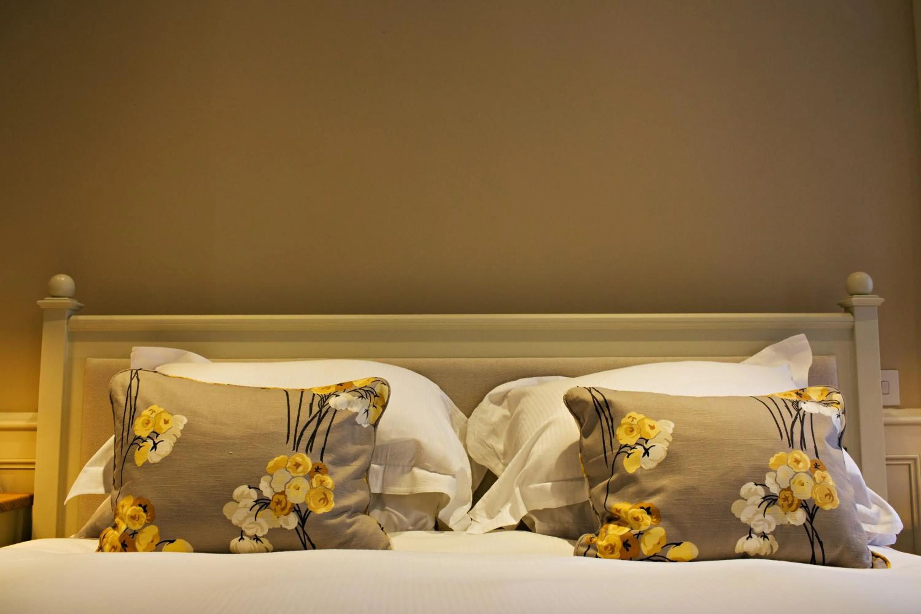 Decorative detail, Bed in Houndgate Townhouse