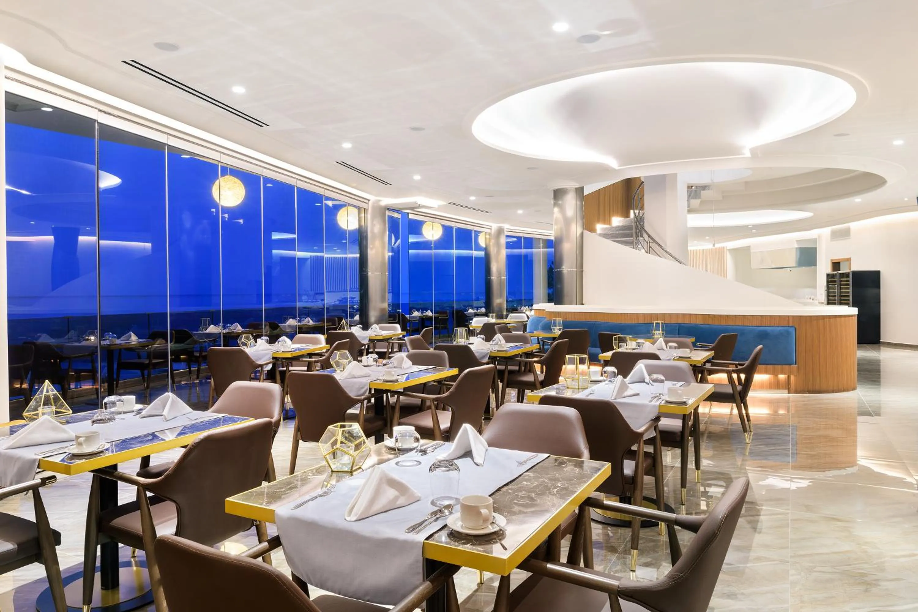 Restaurant/places to eat in Alexandra Elegance Bridging Generations