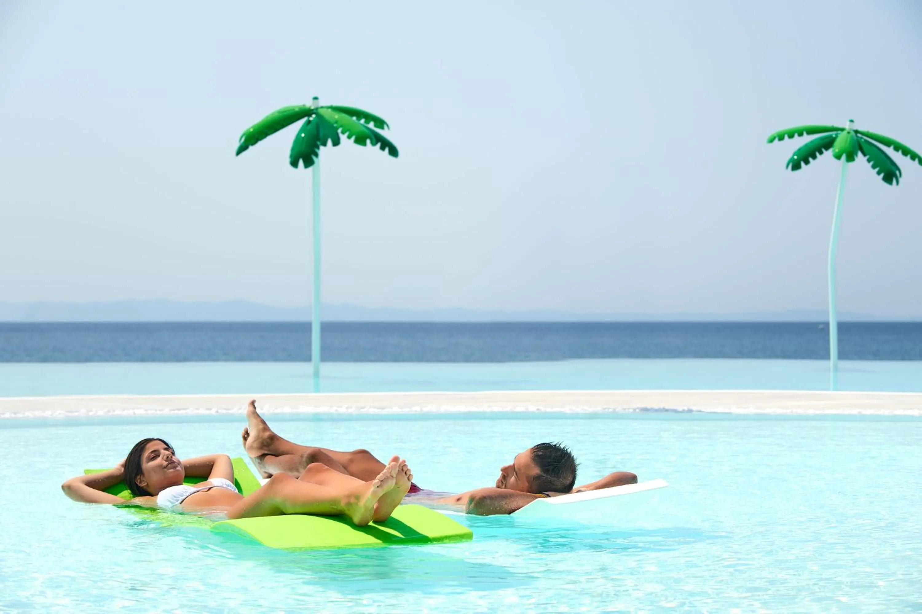 On site in Alexandra Elegance Bridging Generations