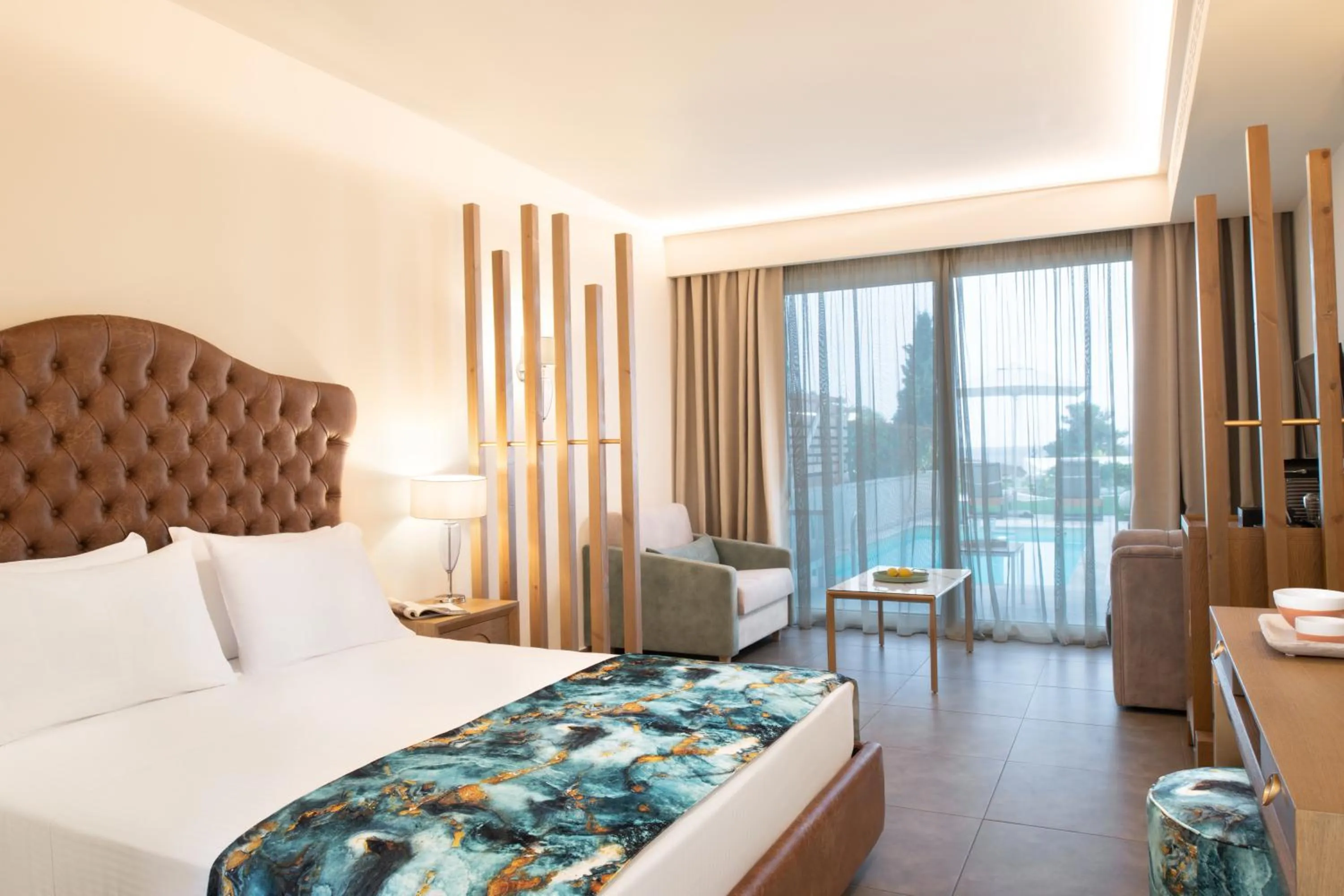 Seating area, Bed in Alexandra Elegance Bridging Generations