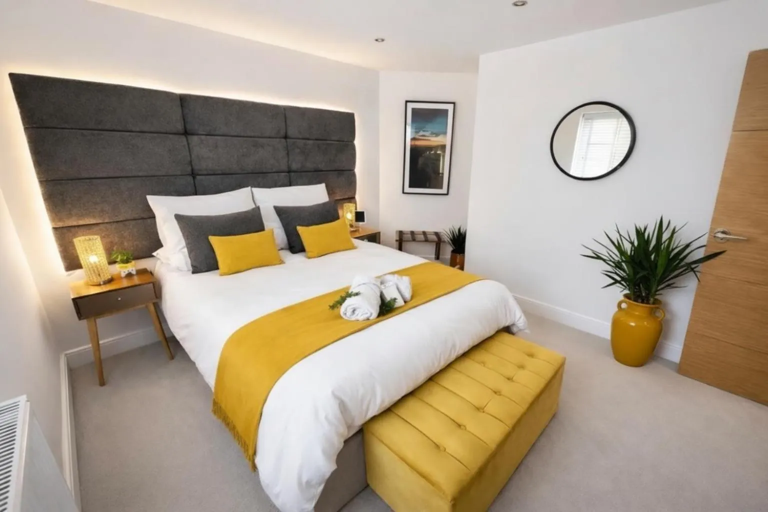 Bedroom, Bed in Margate Duplex with Private Terrace Air Conditioning The Duplex