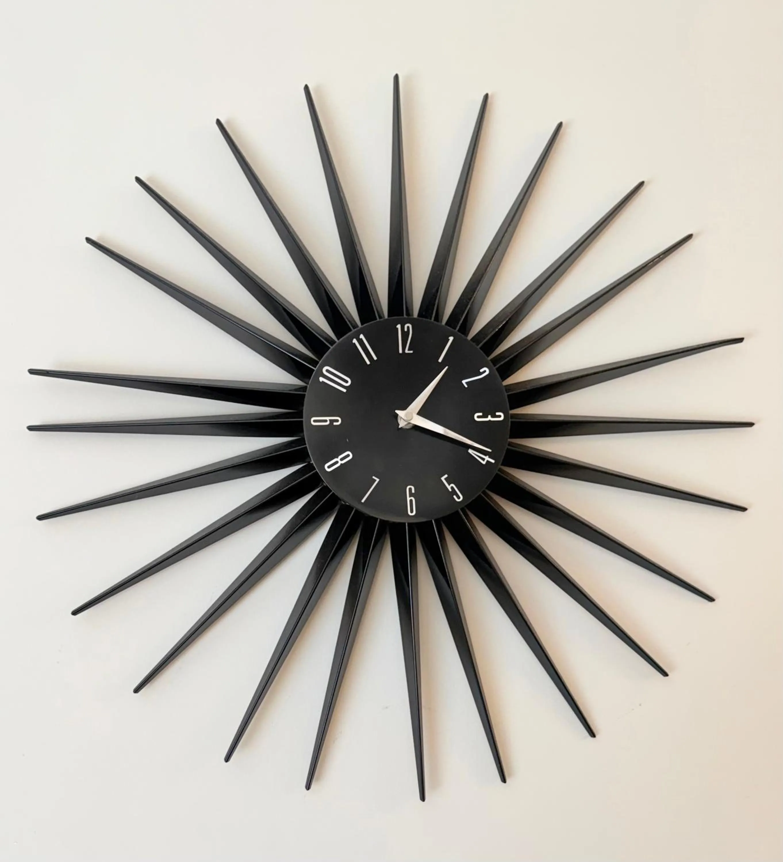 Decorative detail in Margate Duplex with Private Terrace Air Conditioning The Duplex