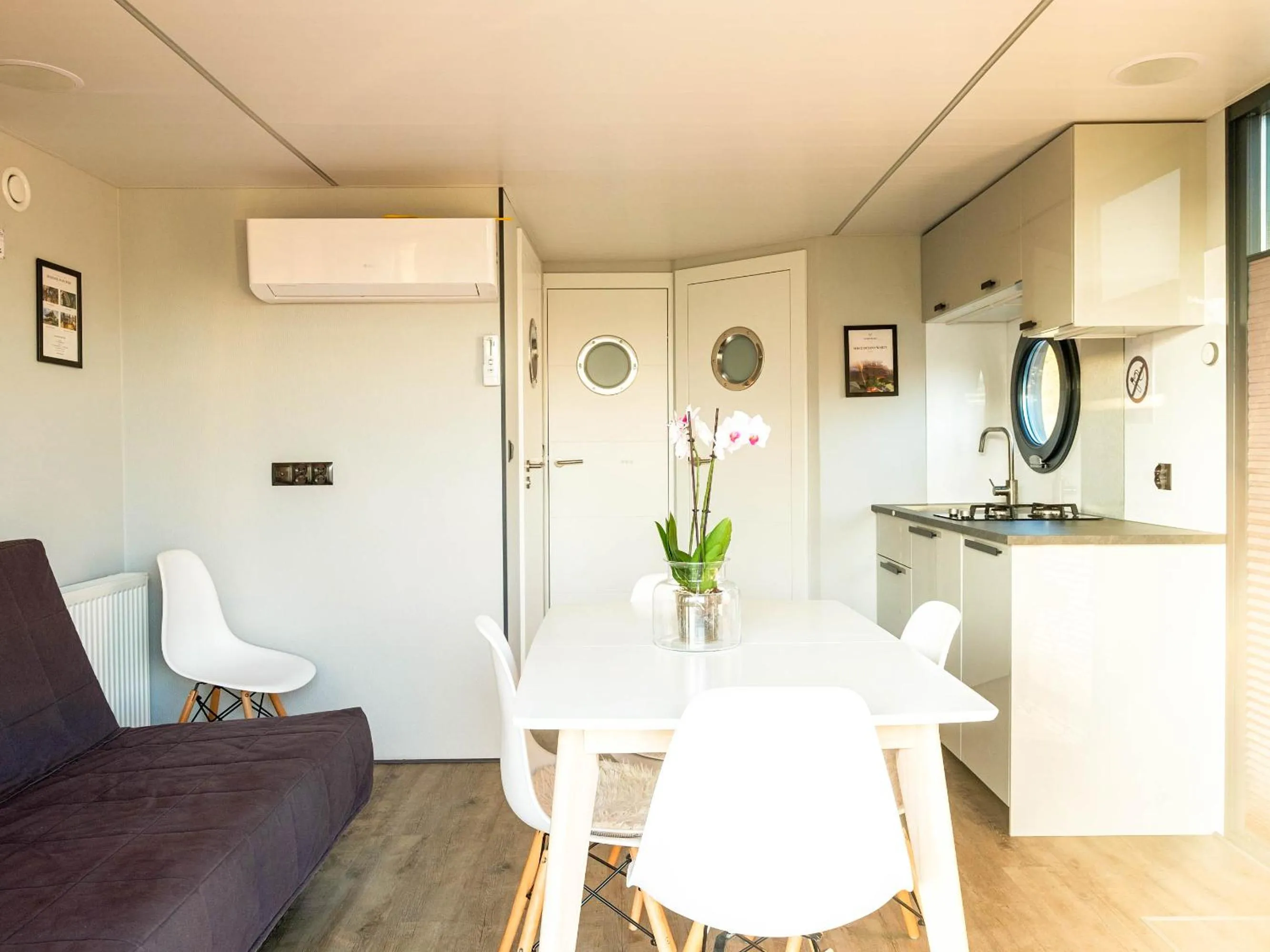 Kitchen or kitchenette in Stara Szkoła Boutique Hotel