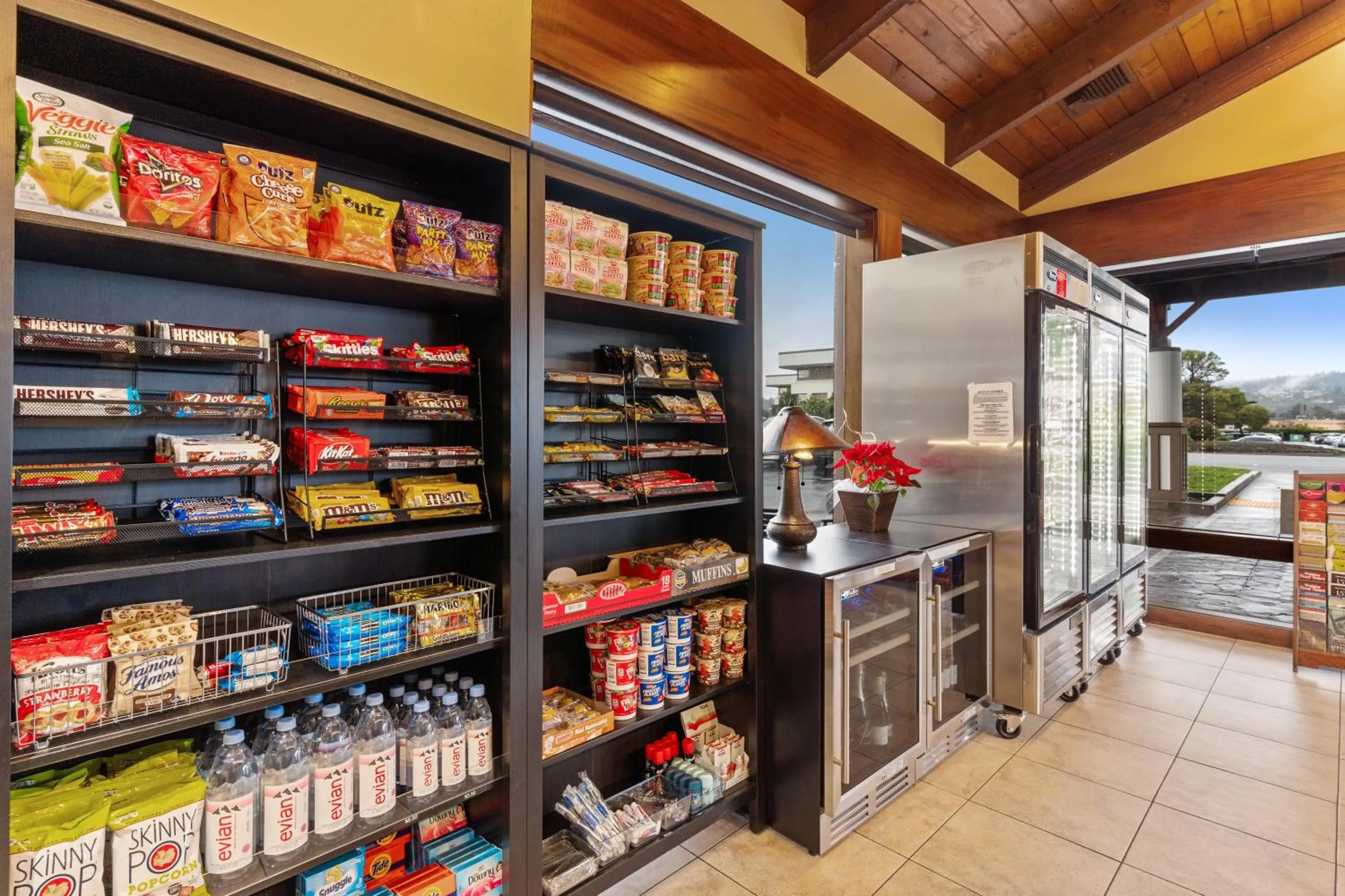 Food and drinks in Vagabond Inn Executive SFO