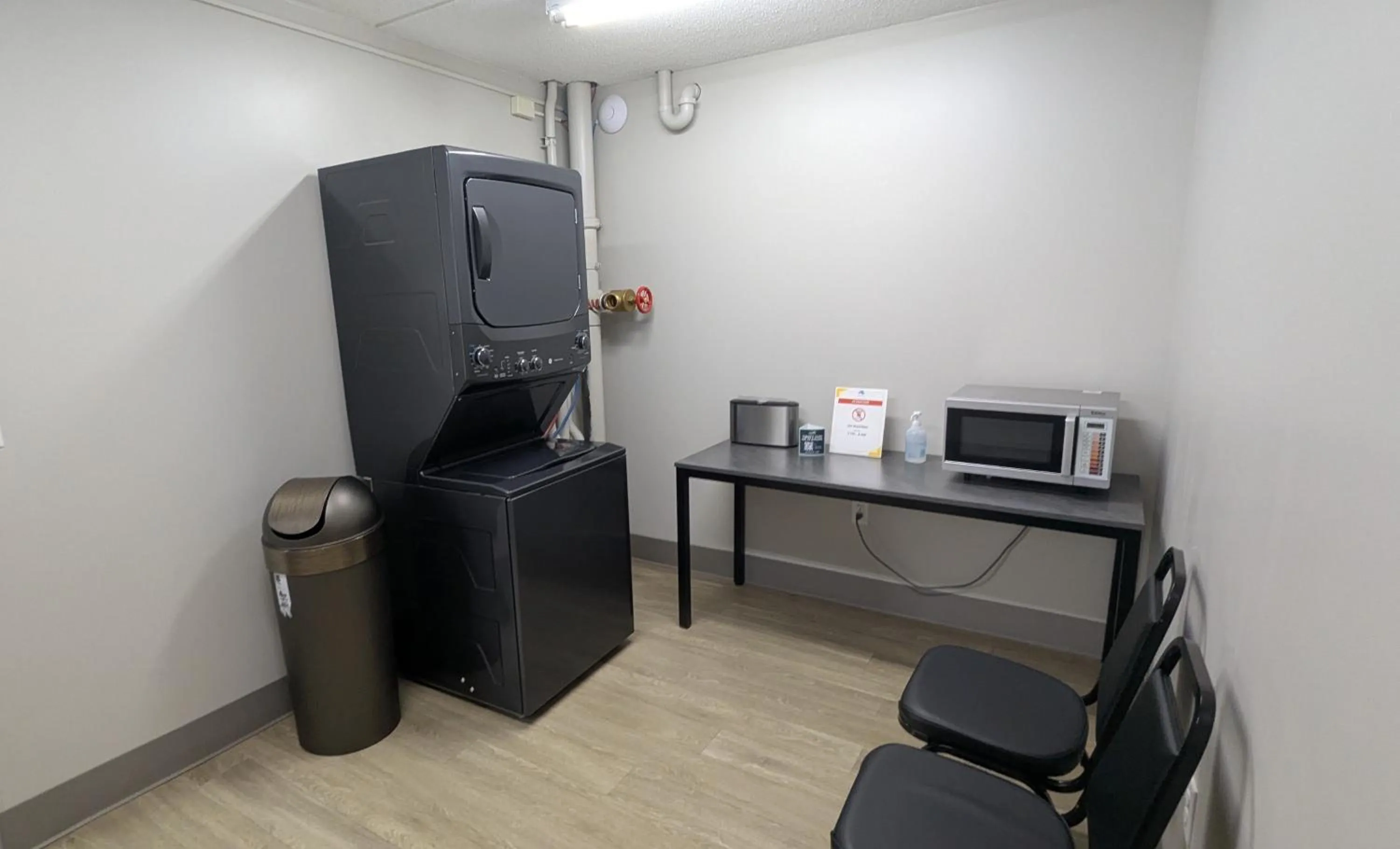 microwave in Superior Stay Hotel