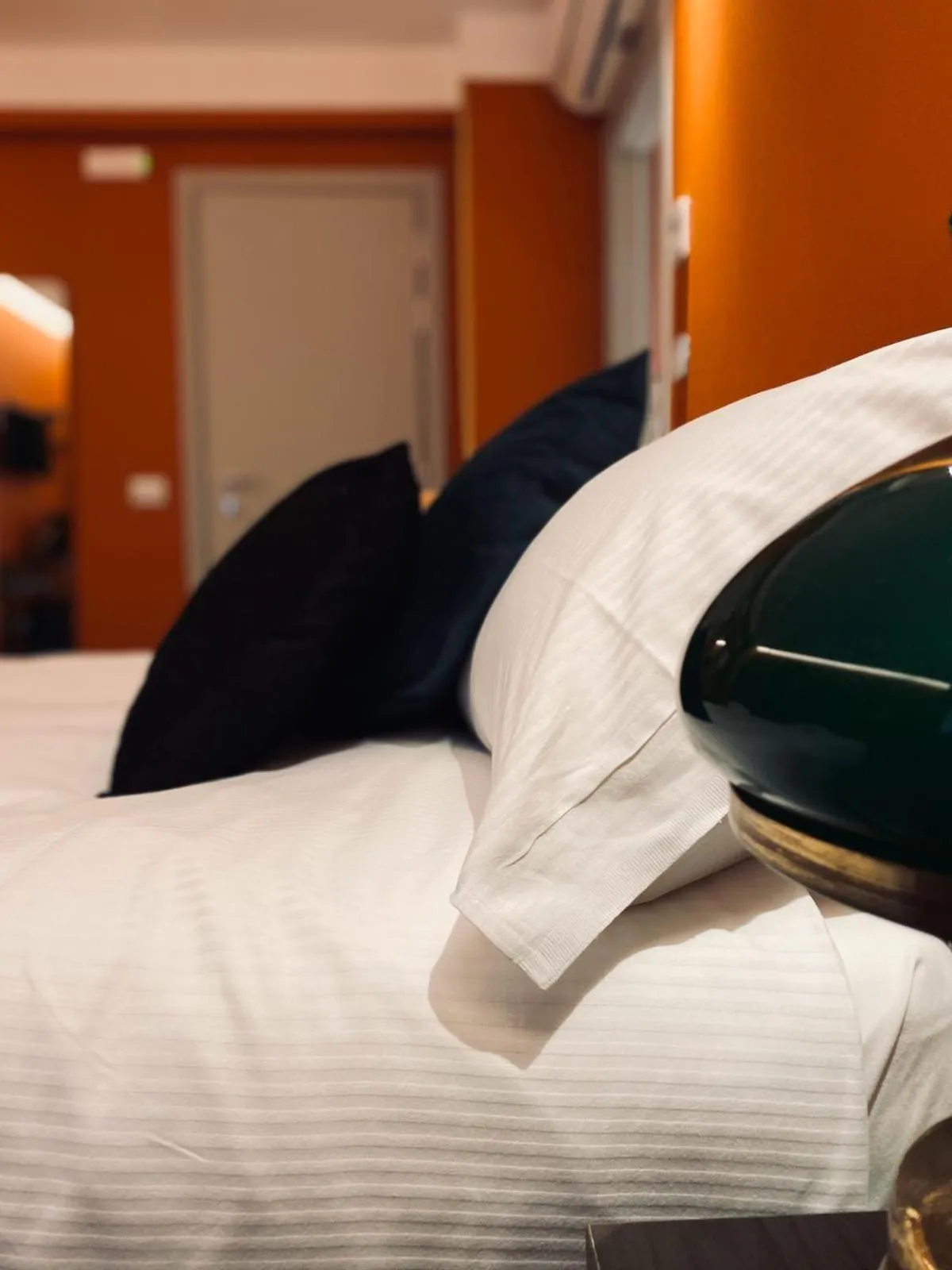 Staff, Bed in Dimora del Teatro