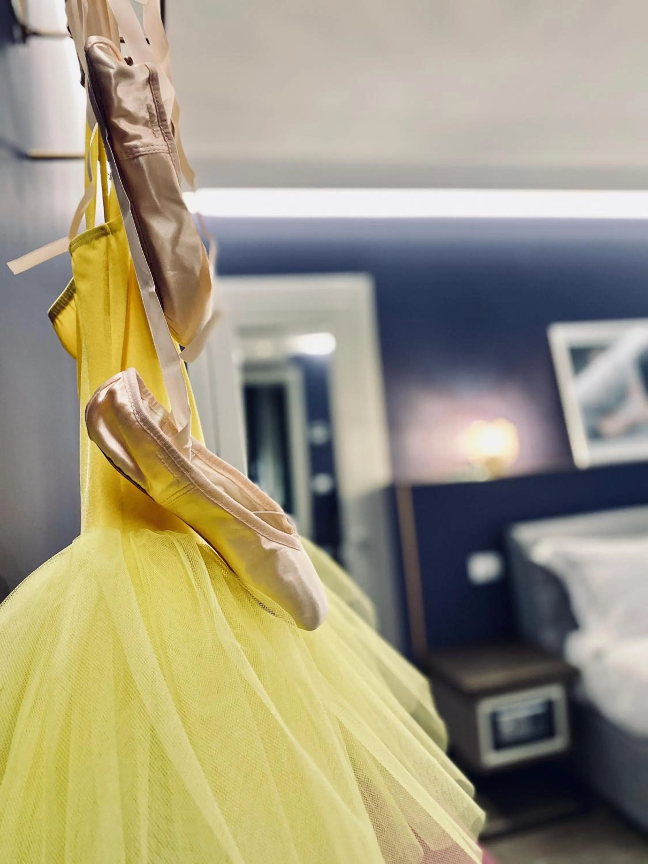 People, Bed in Dimora del Teatro