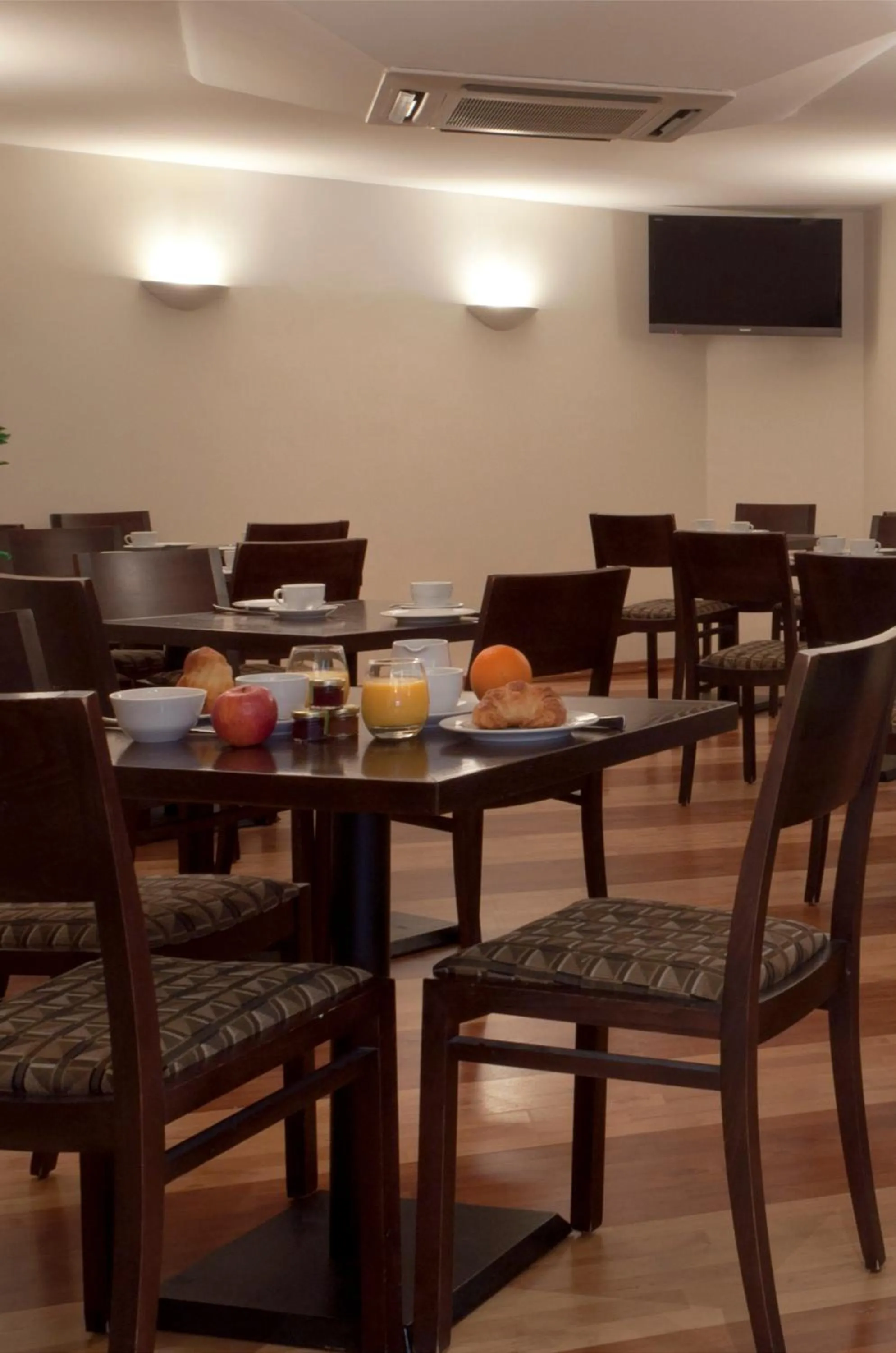 Restaurant/places to eat in Verlain