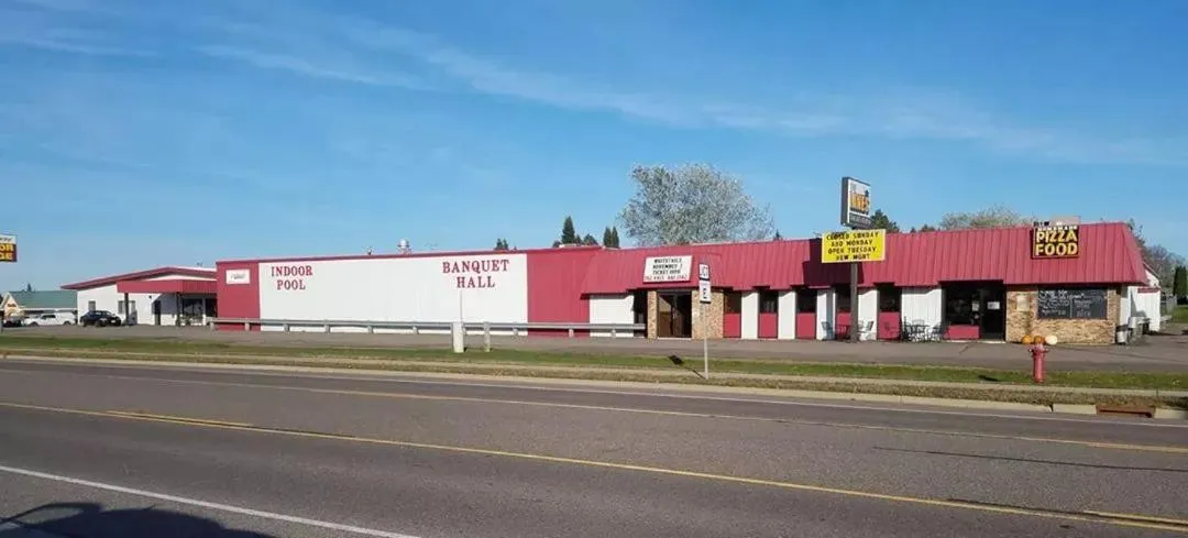 Property building in Northern Lights Inn