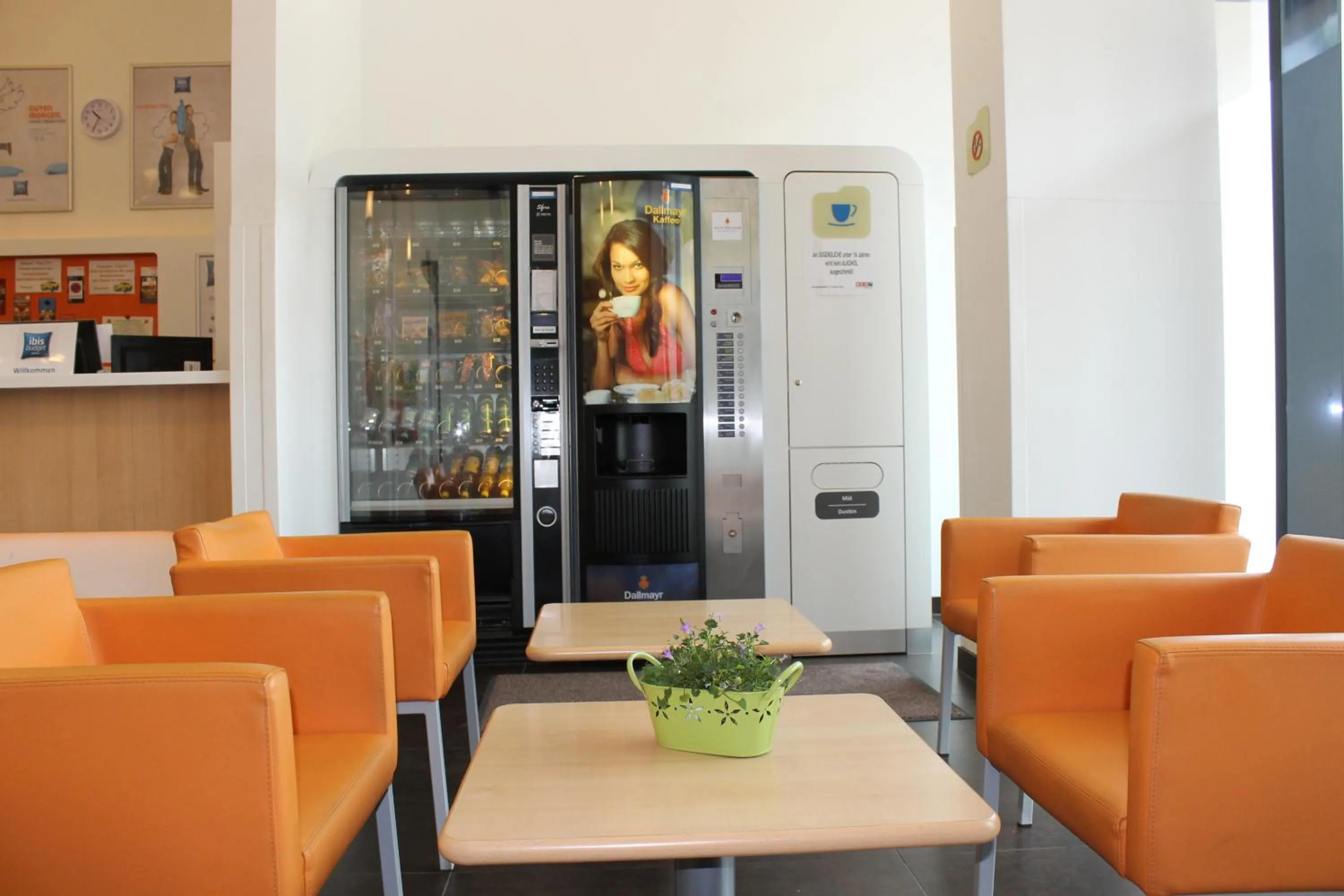 Restaurant/places to eat in Ibis budget Wien Messe