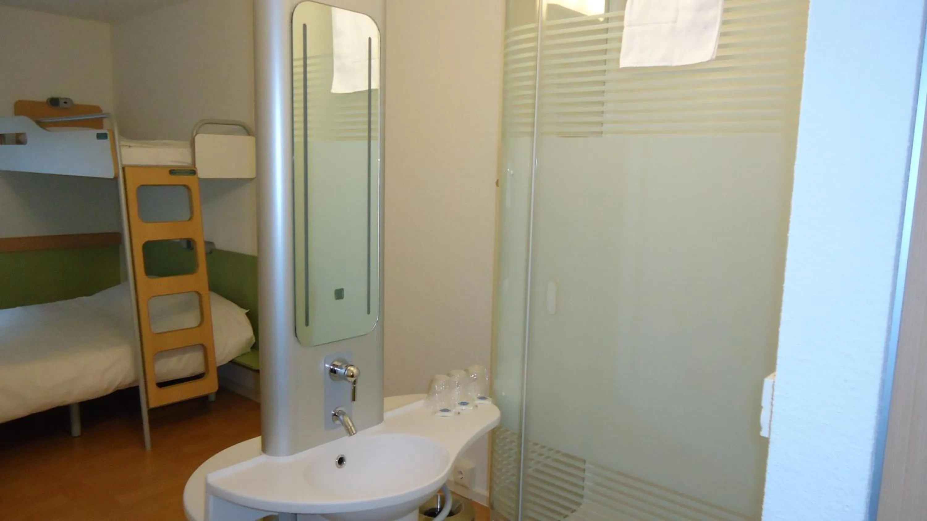 Bed in Ibis budget Wien Messe