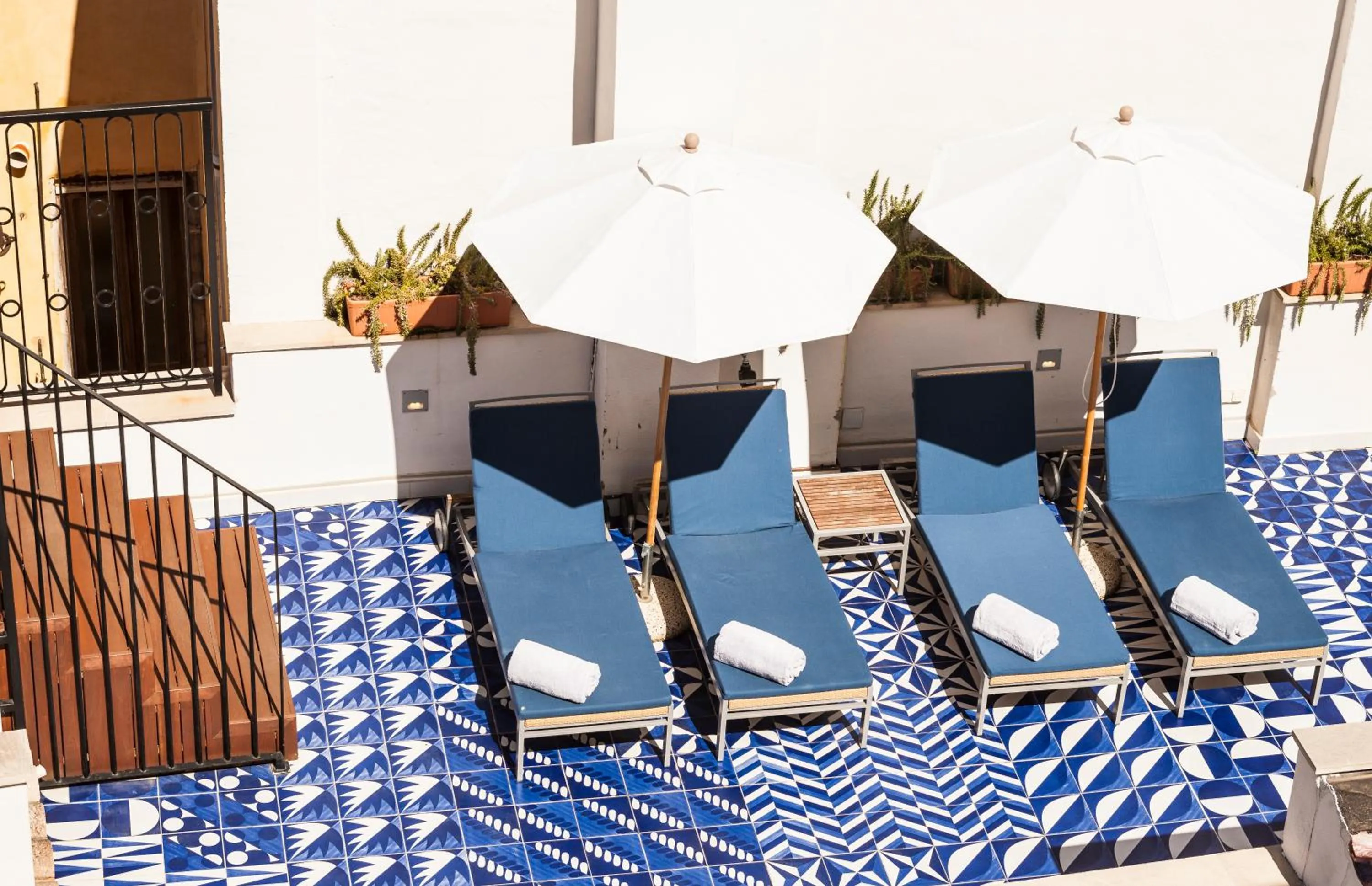 sunbed in Hotel Cort