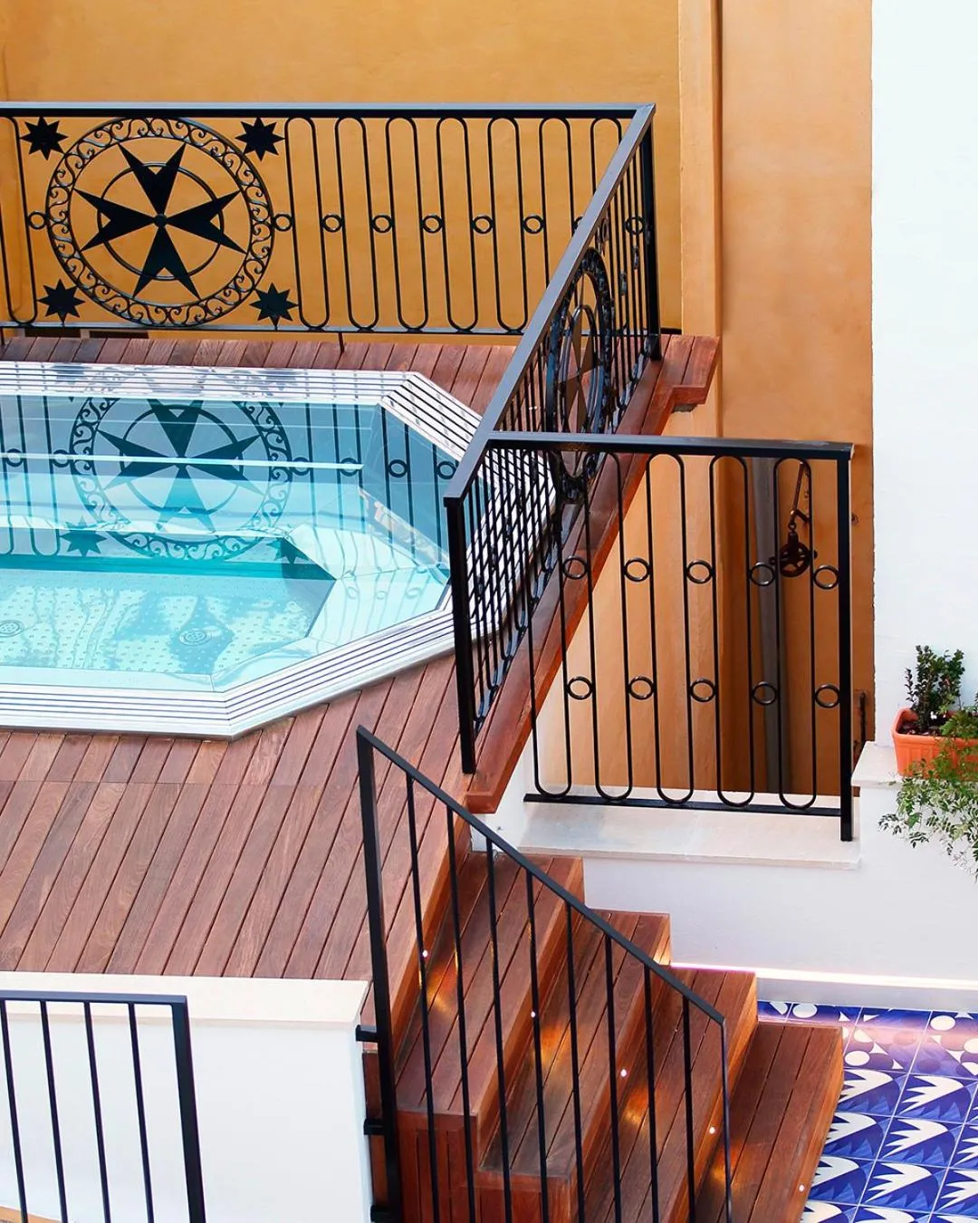 Swimming pool in Hotel Cort