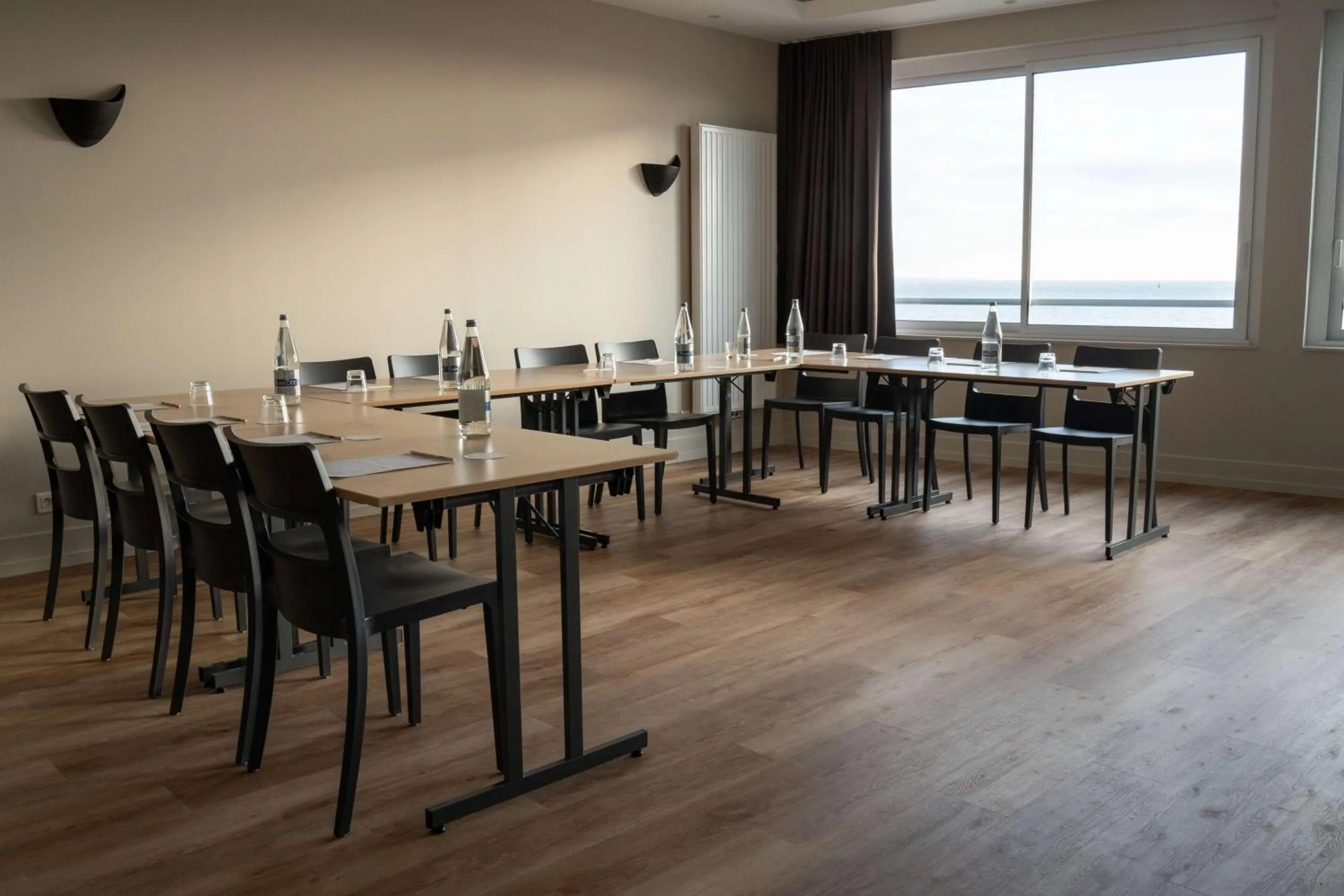 Meeting/conference room in Best Western Hotel De La Plage Saint Marc sur Mer