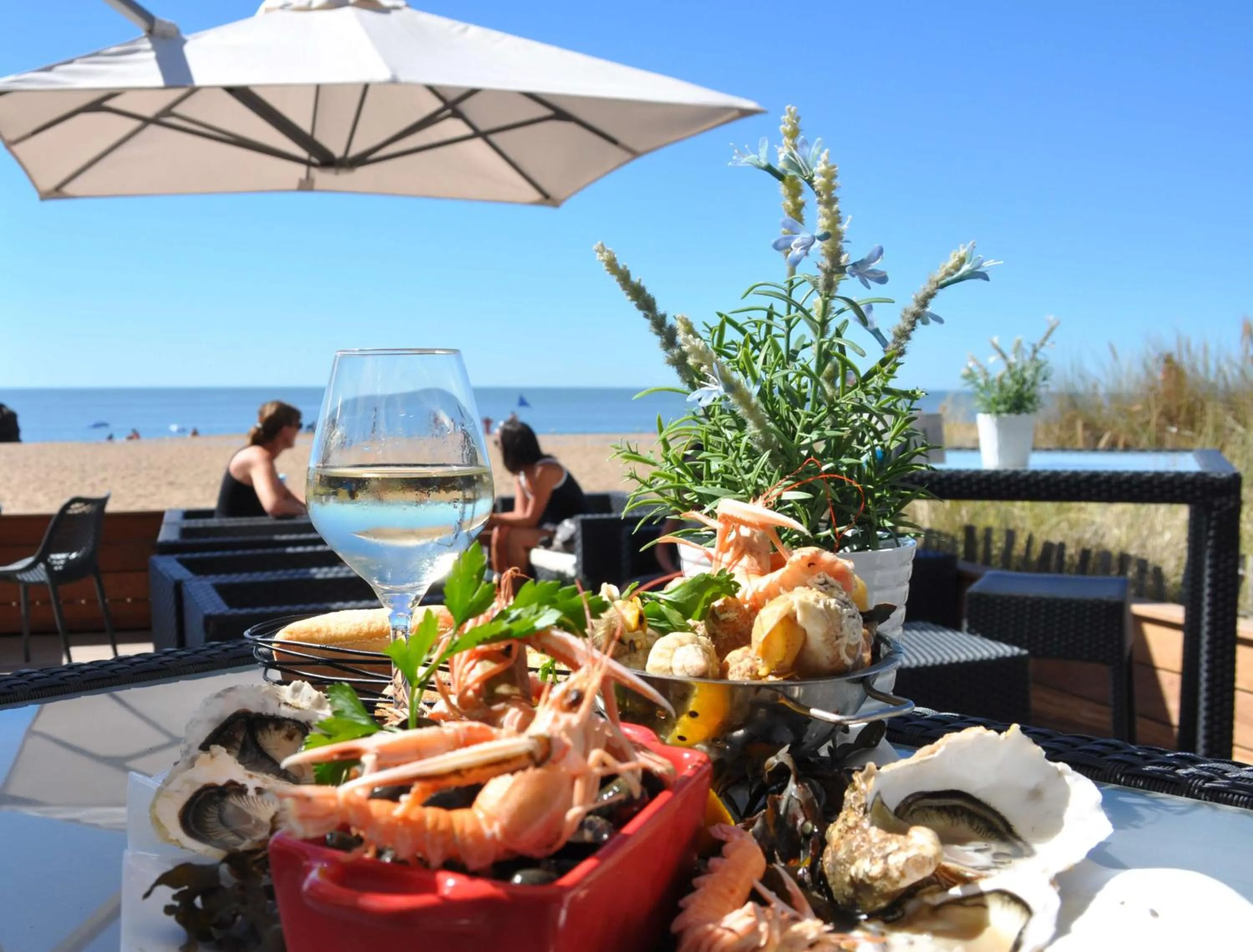 Restaurant/places to eat in Best Western Hotel De La Plage Saint Marc sur Mer